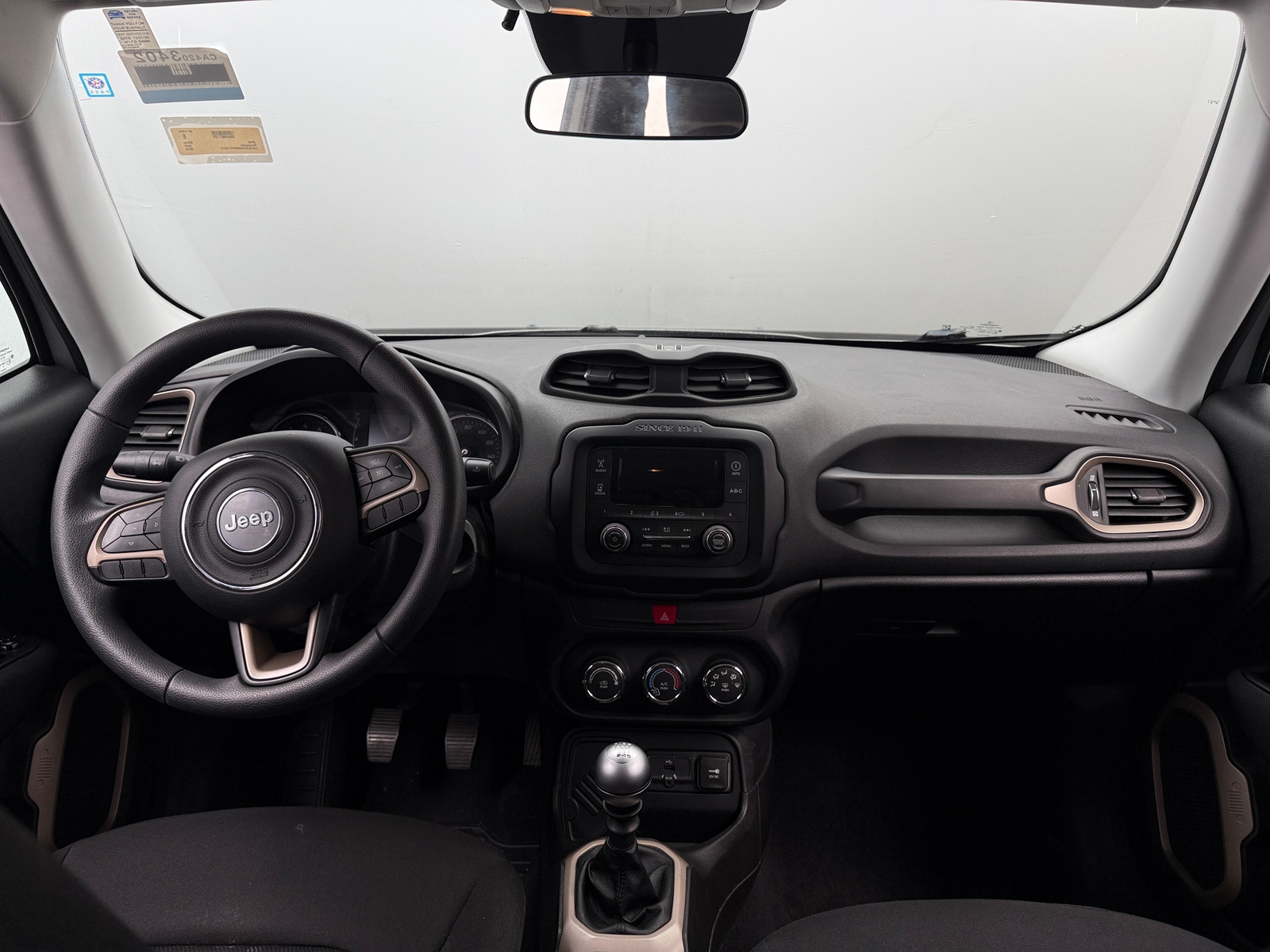 Thumbnail: 2016 Jeep Renegade - 3