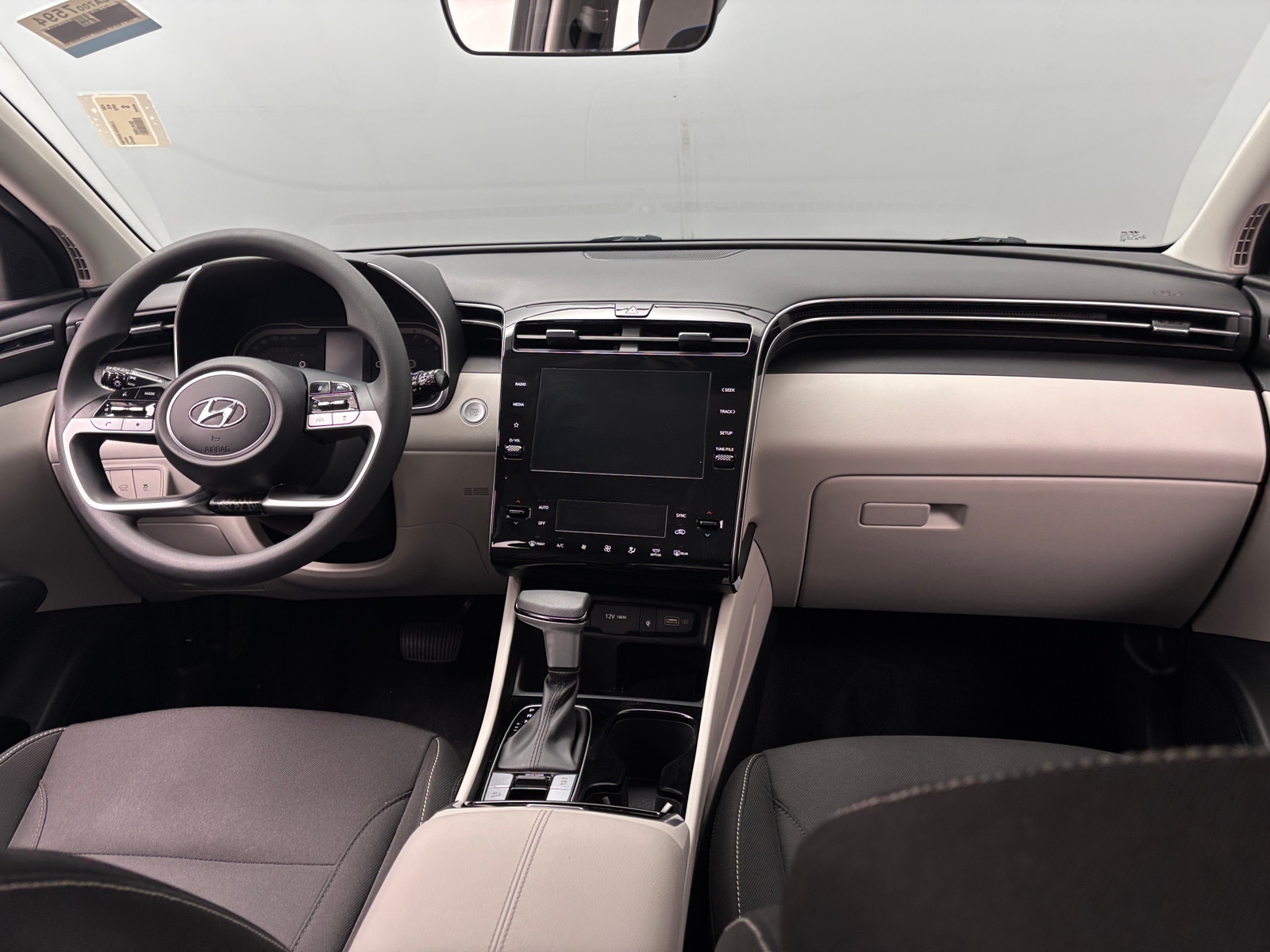 Thumbnail: 2024 Hyundai Tucson - 3