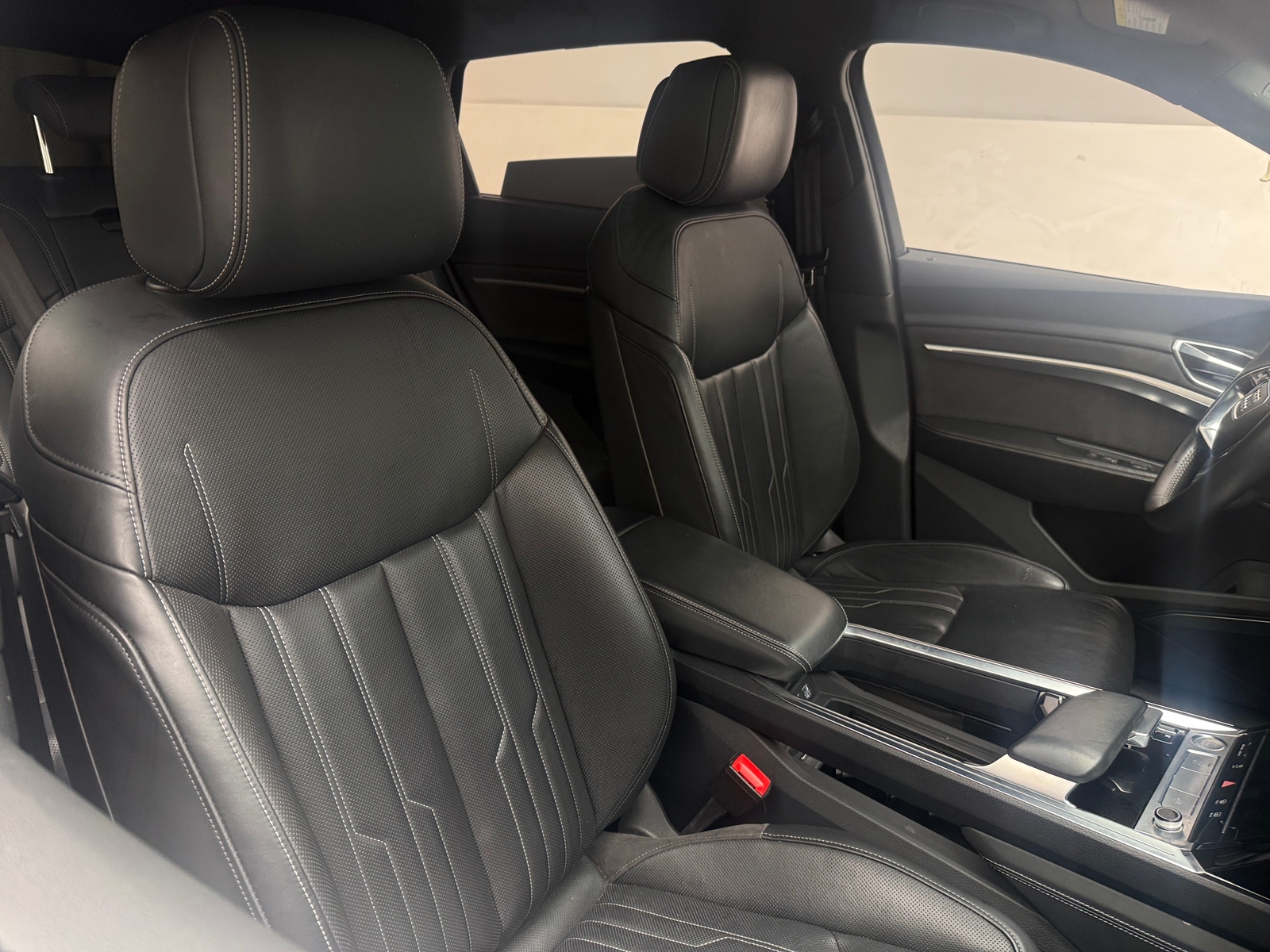 Thumbnail: 2019 Audi e-tron - 2