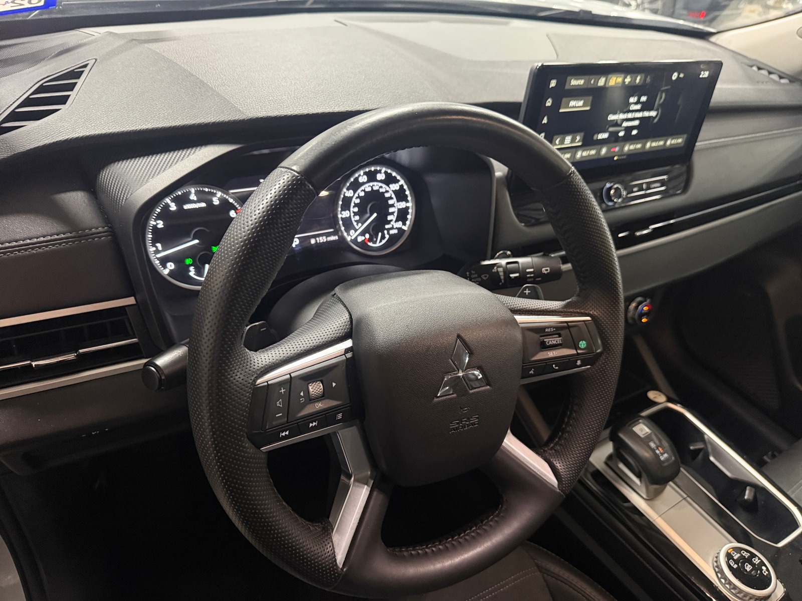 Thumbnail: 2025 Mitsubishi Outlander - 5