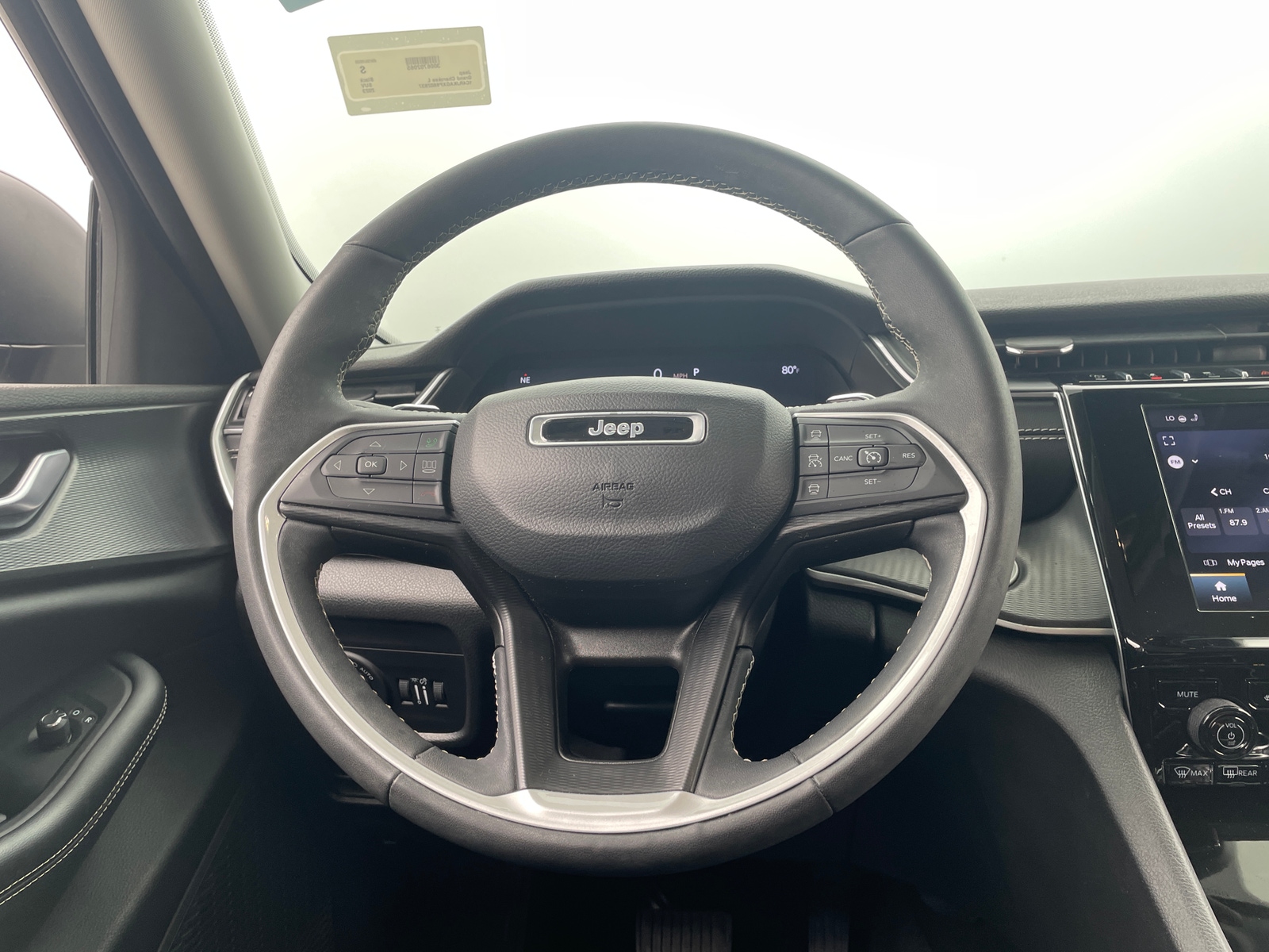 Thumbnail: 2023 Jeep Grand Cherokee L - 5