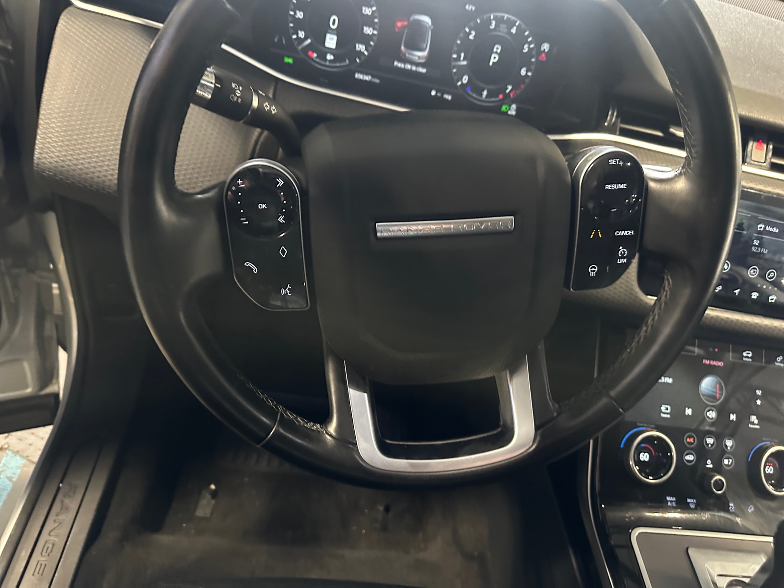 Thumbnail: 2020 Land Rover Range Rover Evoque - 5