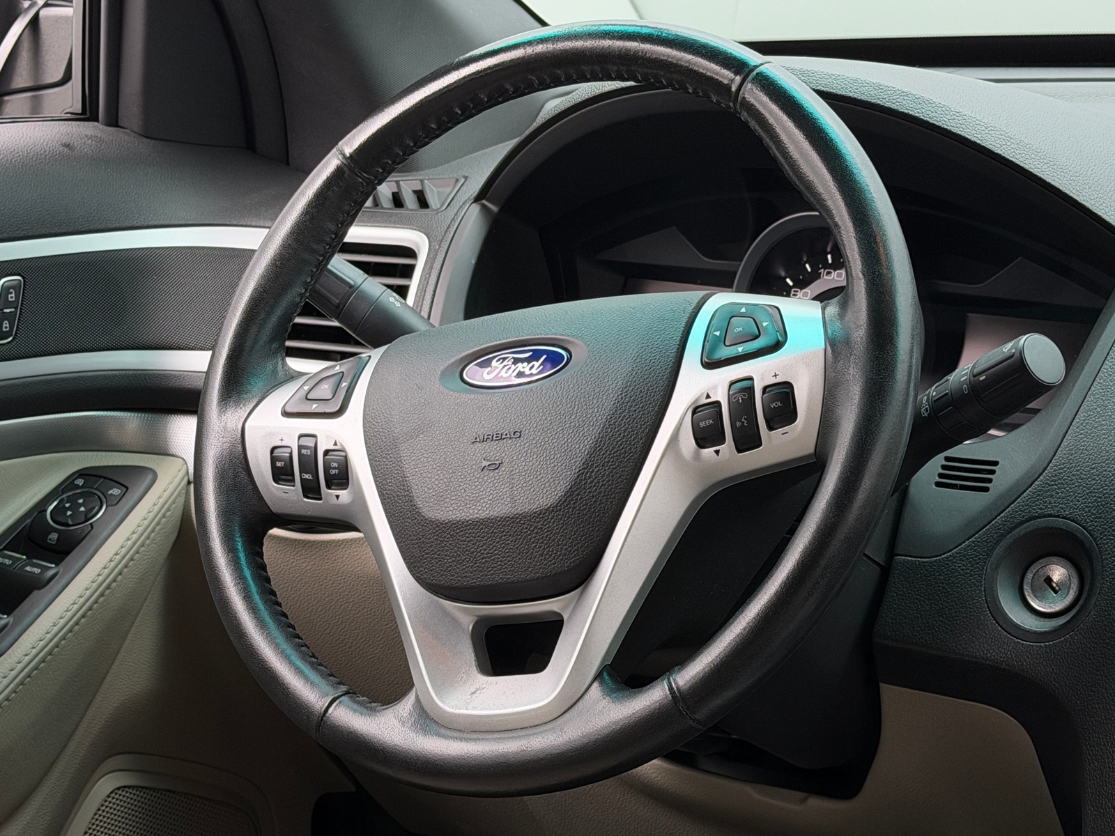 Thumbnail: 2015 Ford Explorer - 4