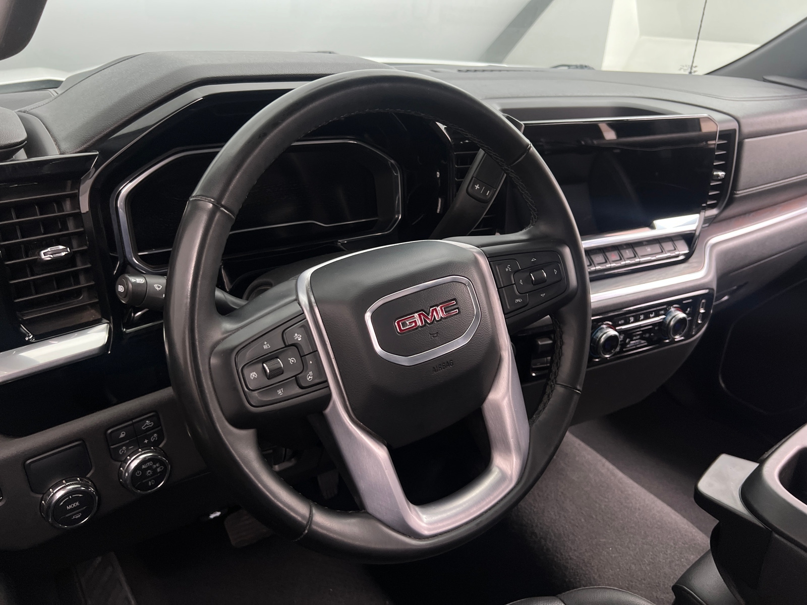 Thumbnail: 2025 GMC Sierra 1500 - 4