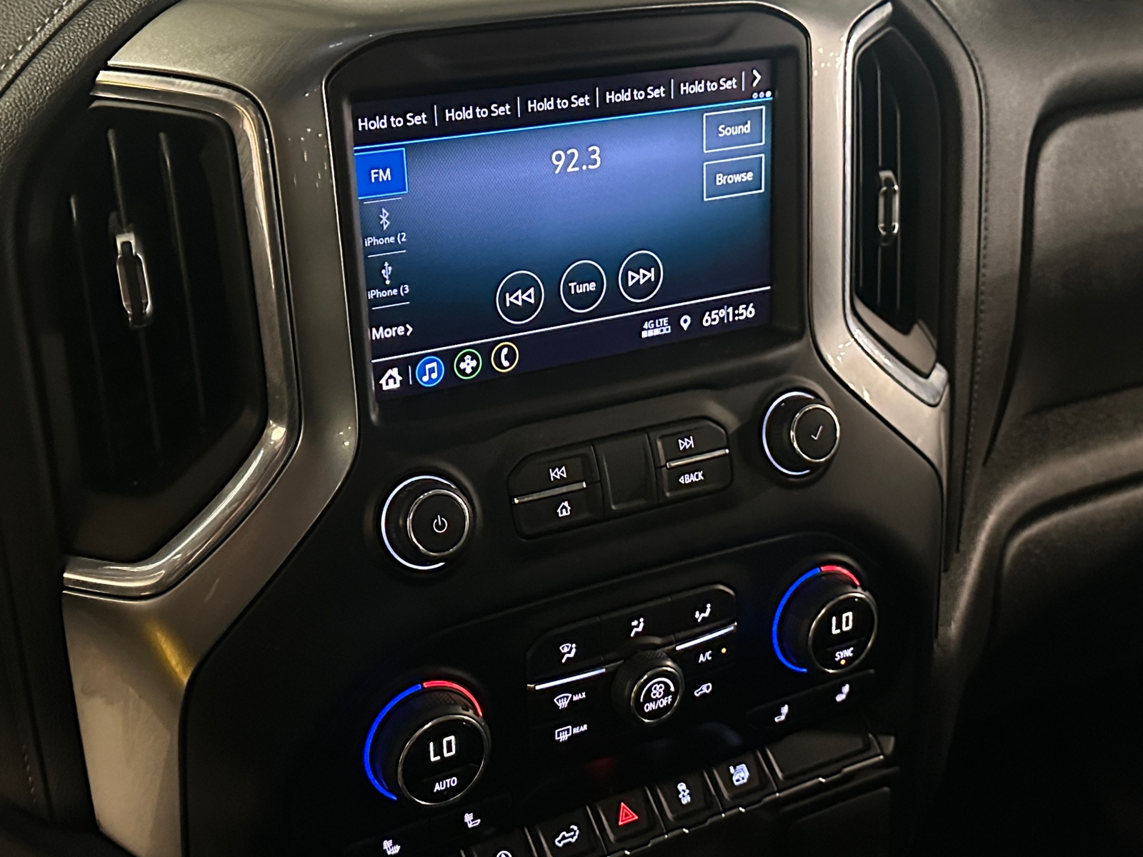 Thumbnail: 2020 Chevrolet Silverado 1500 - 4