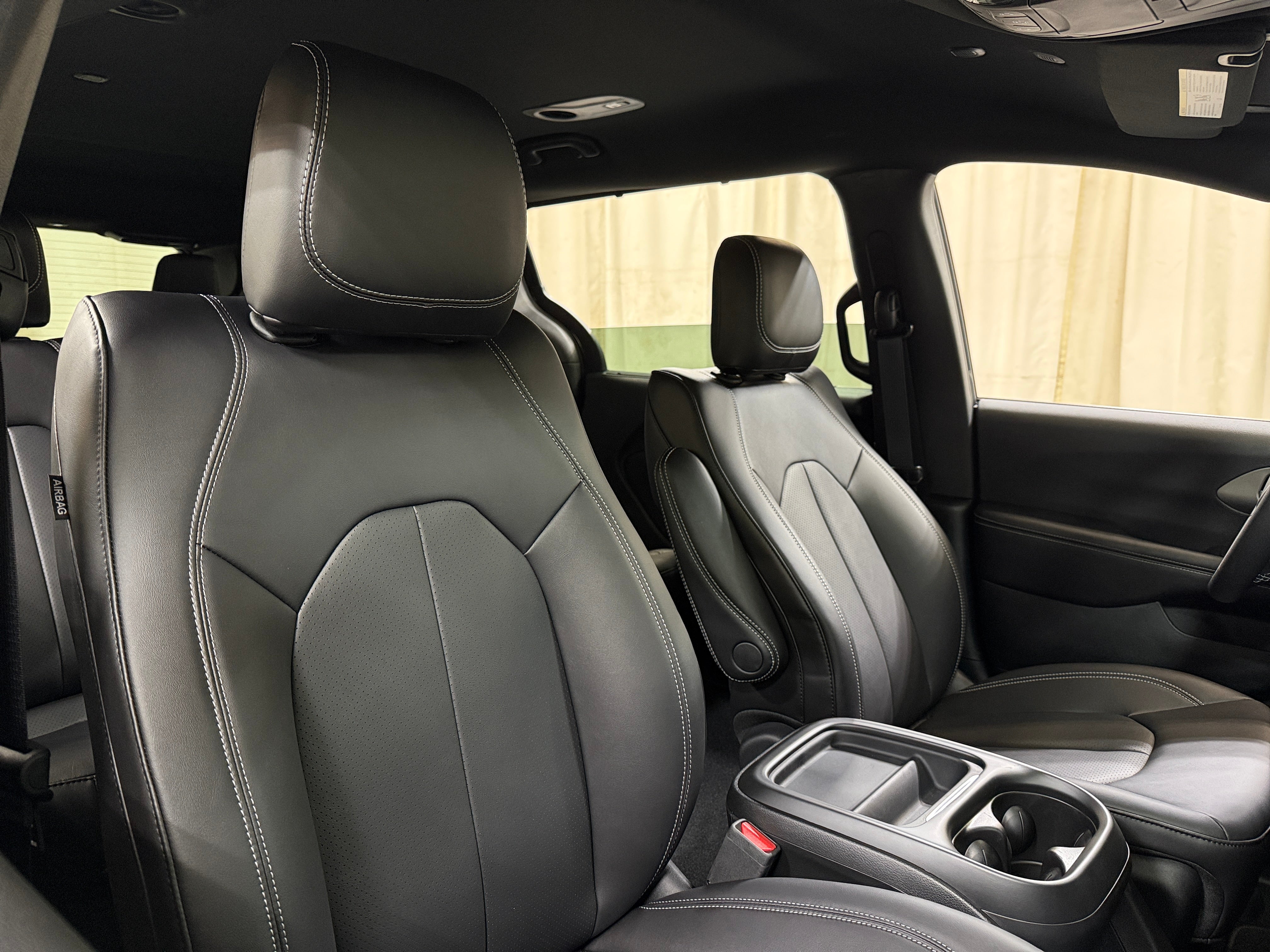 2027 Chrysler Voyager LX
