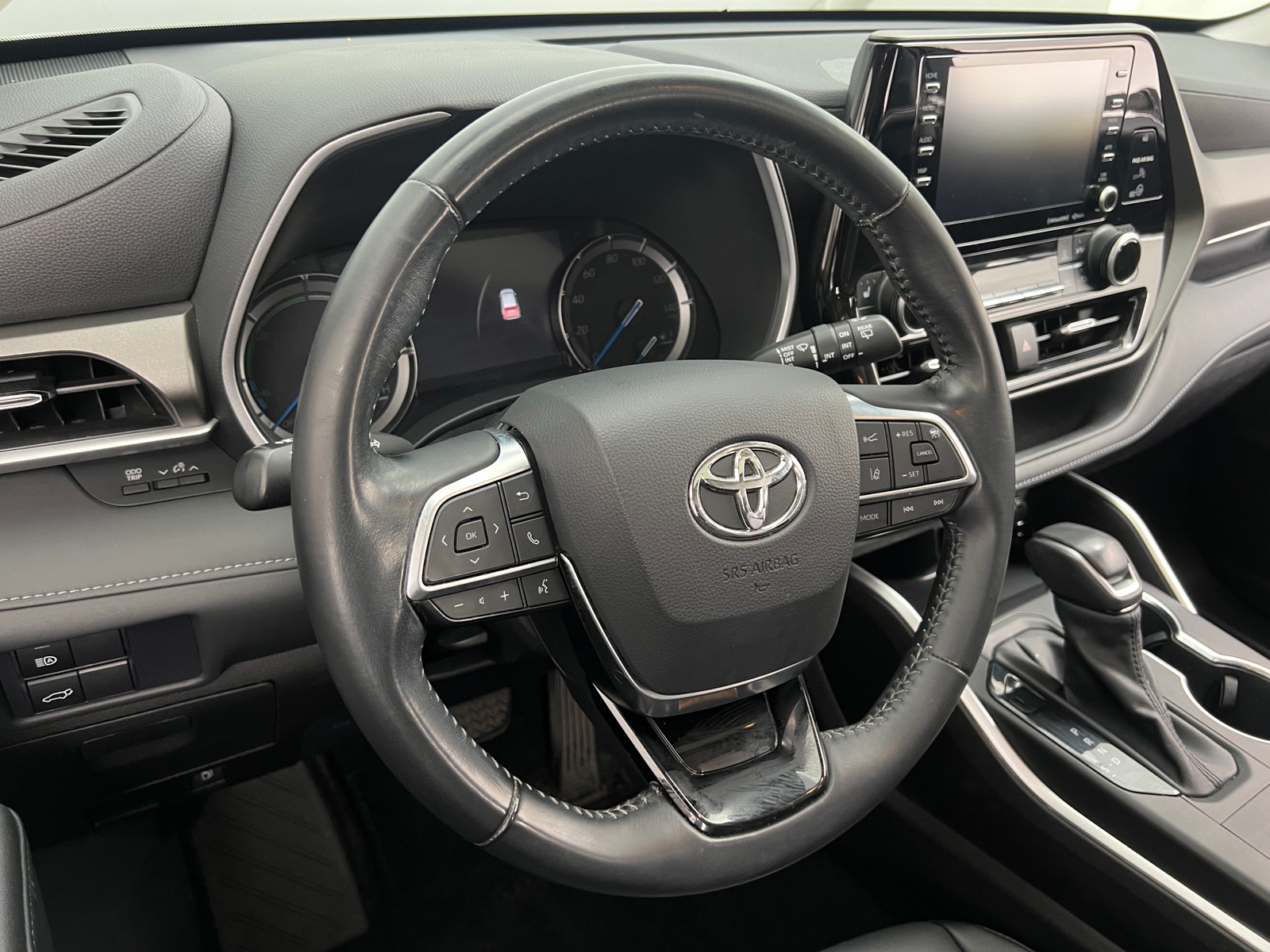 Thumbnail: 2021 Toyota Highlander - 4