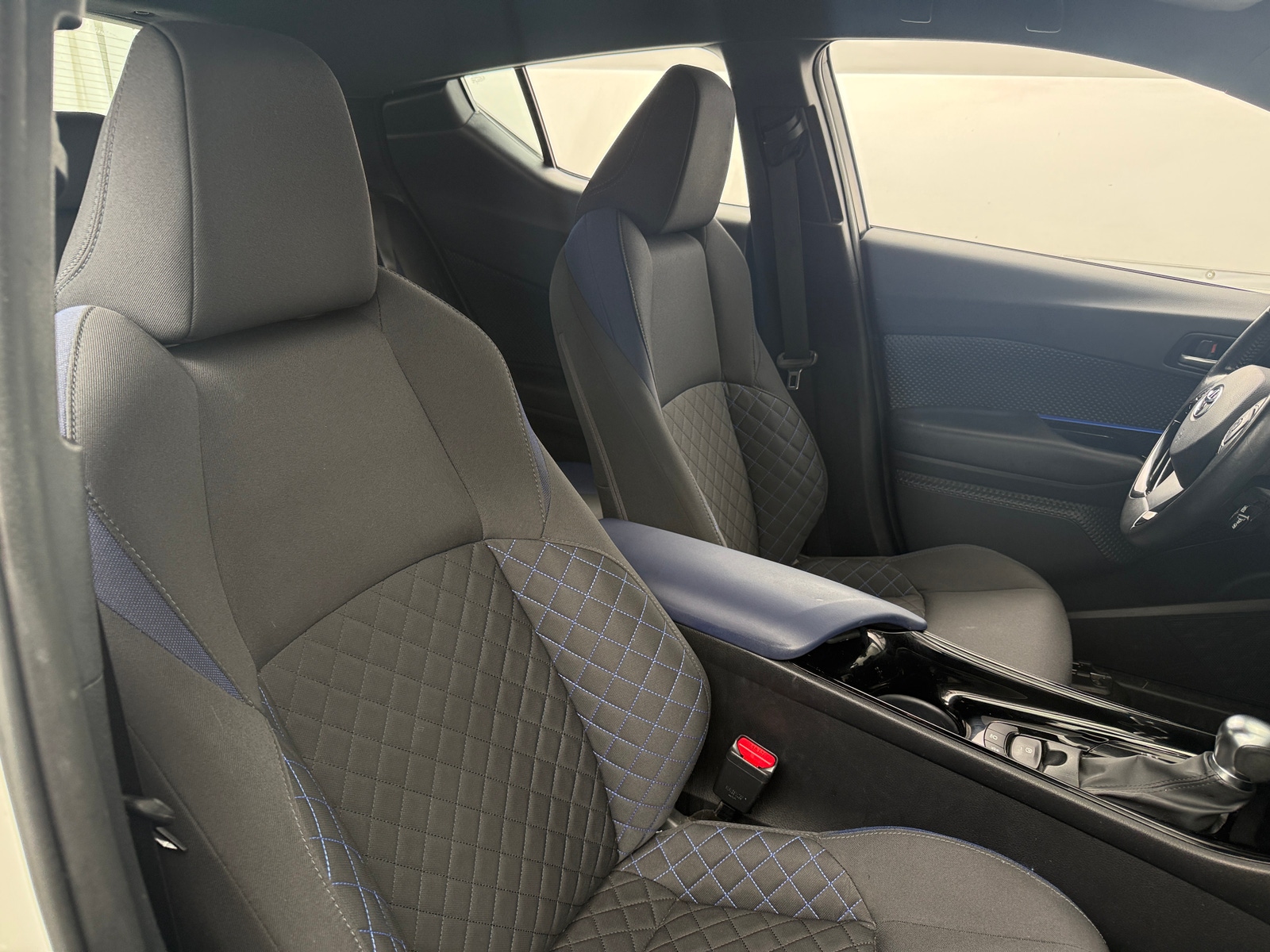 Thumbnail: 2020 Toyota C-HR - 2