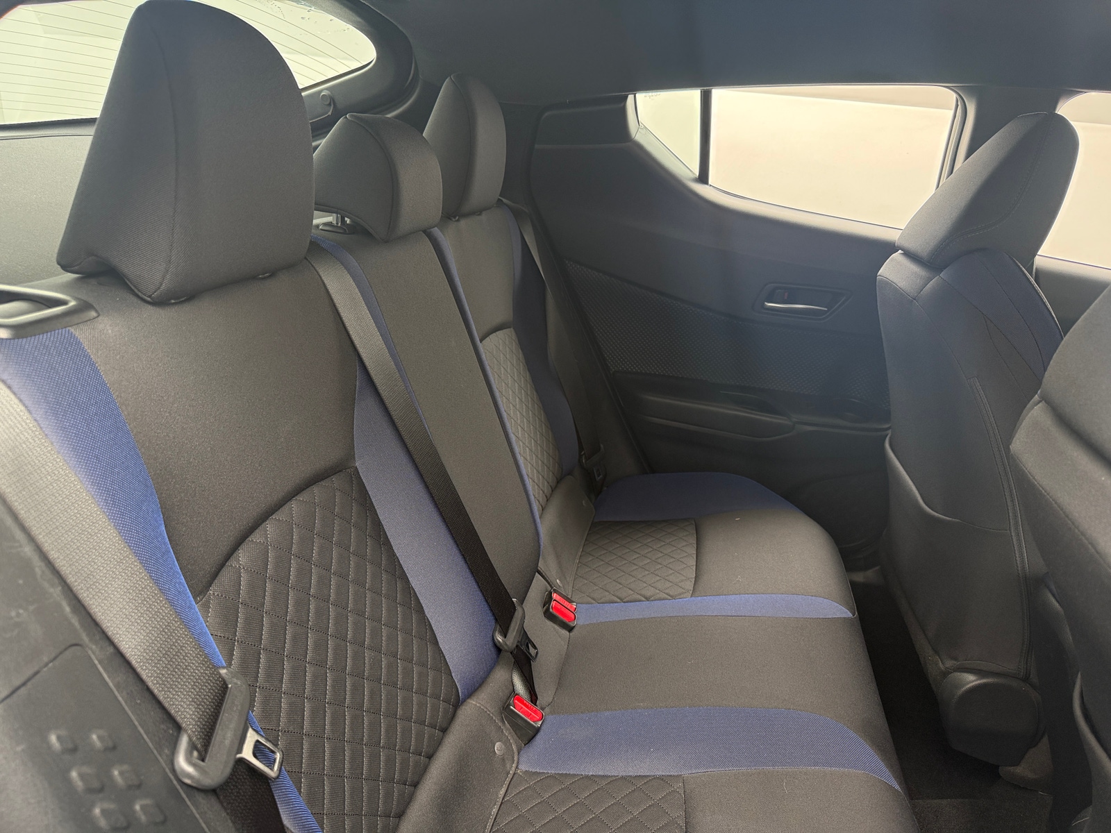 Thumbnail: 2020 Toyota C-HR - 6