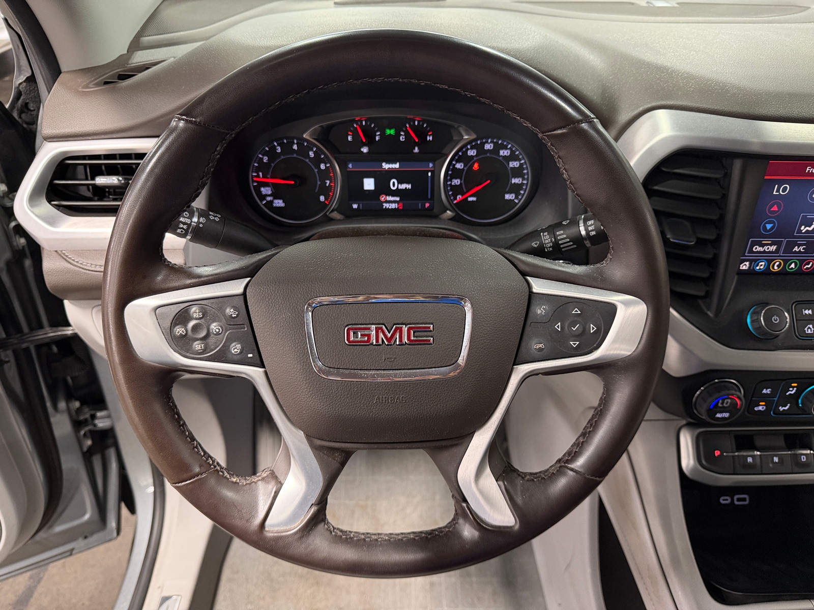 Thumbnail: 2023 GMC Acadia - 4