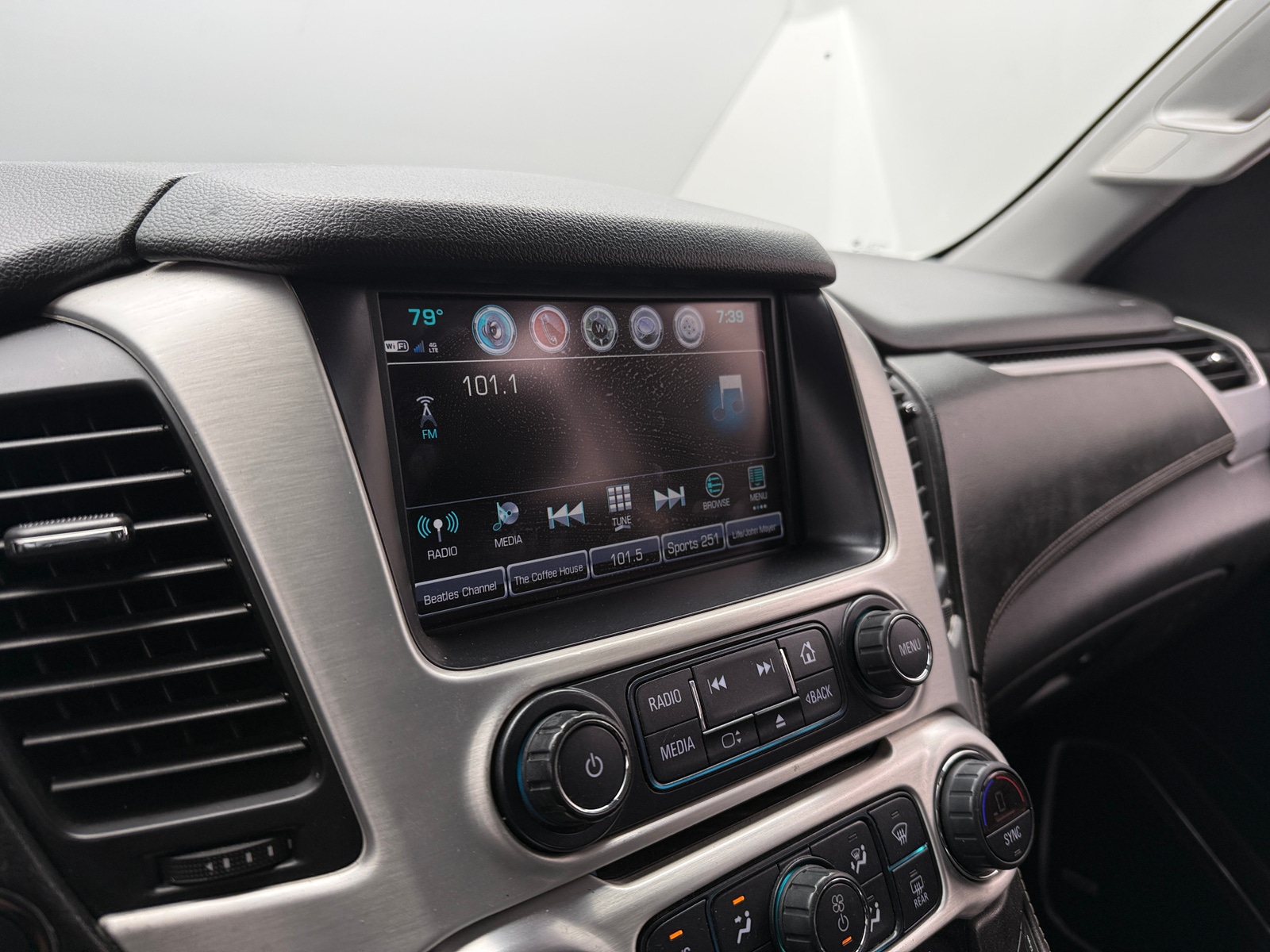 Thumbnail: 2019 GMC Yukon - 3
