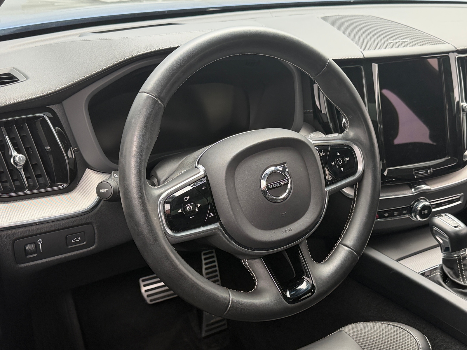 Thumbnail: 2021 Volvo XC60 - 4