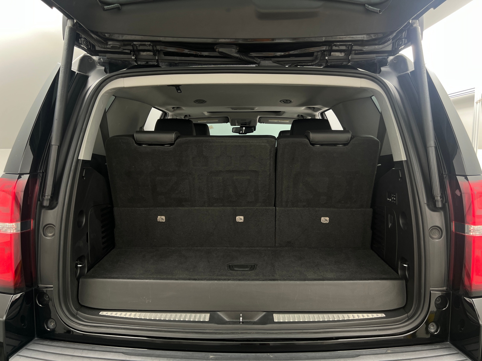 Thumbnail: 2018 Chevrolet Tahoe - 6