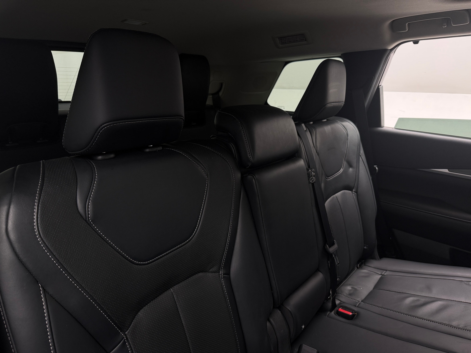 Thumbnail: 2023 INFINITI QX60 - 5