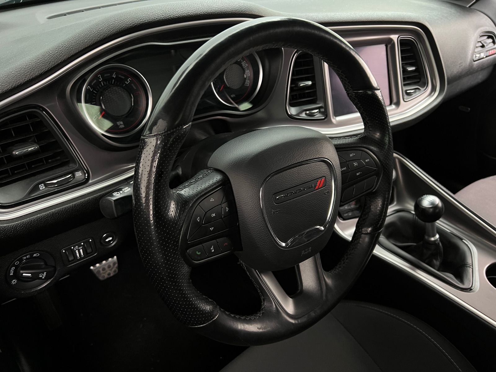 Thumbnail: 2021 Dodge Challenger - 4