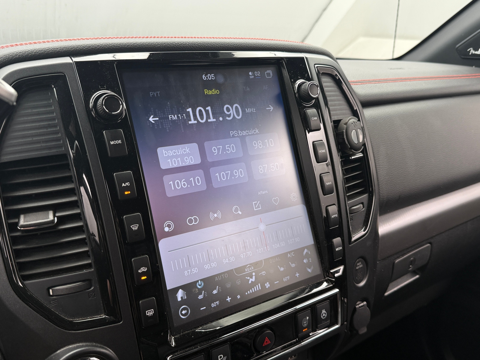 Thumbnail: 2021 Nissan Titan - 3