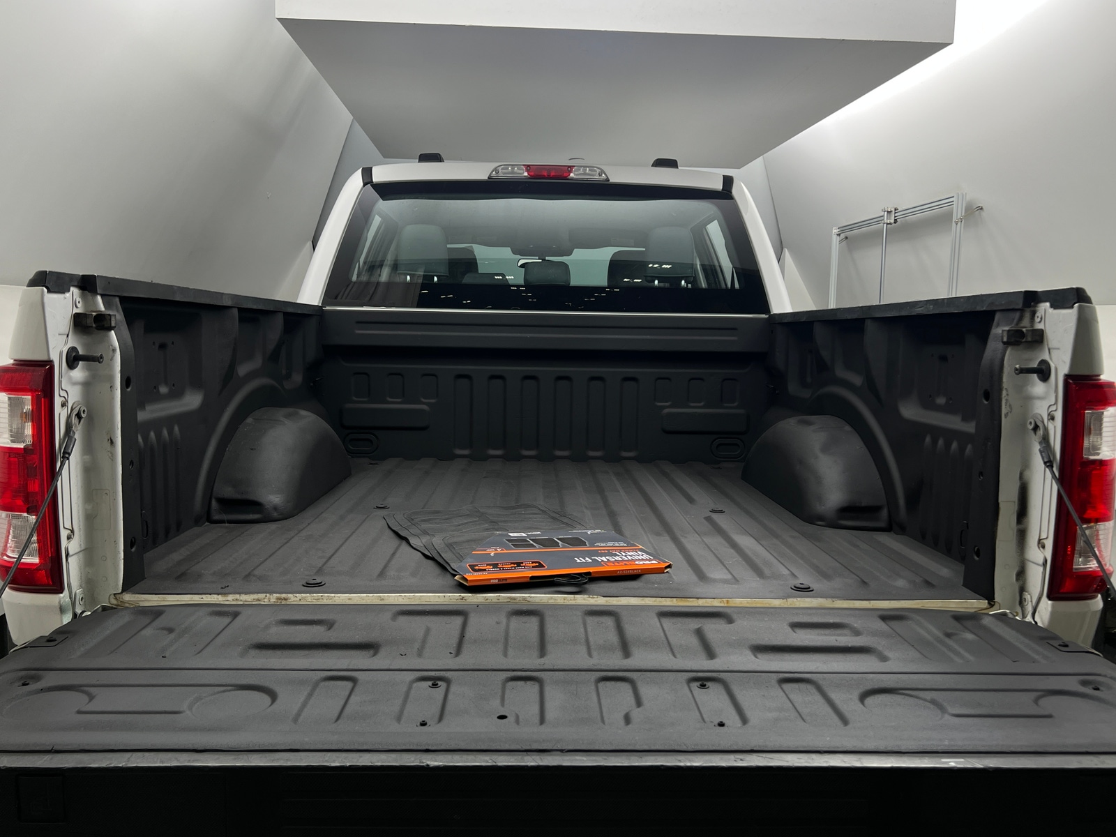Thumbnail: 2021 Ford Econoline - 7