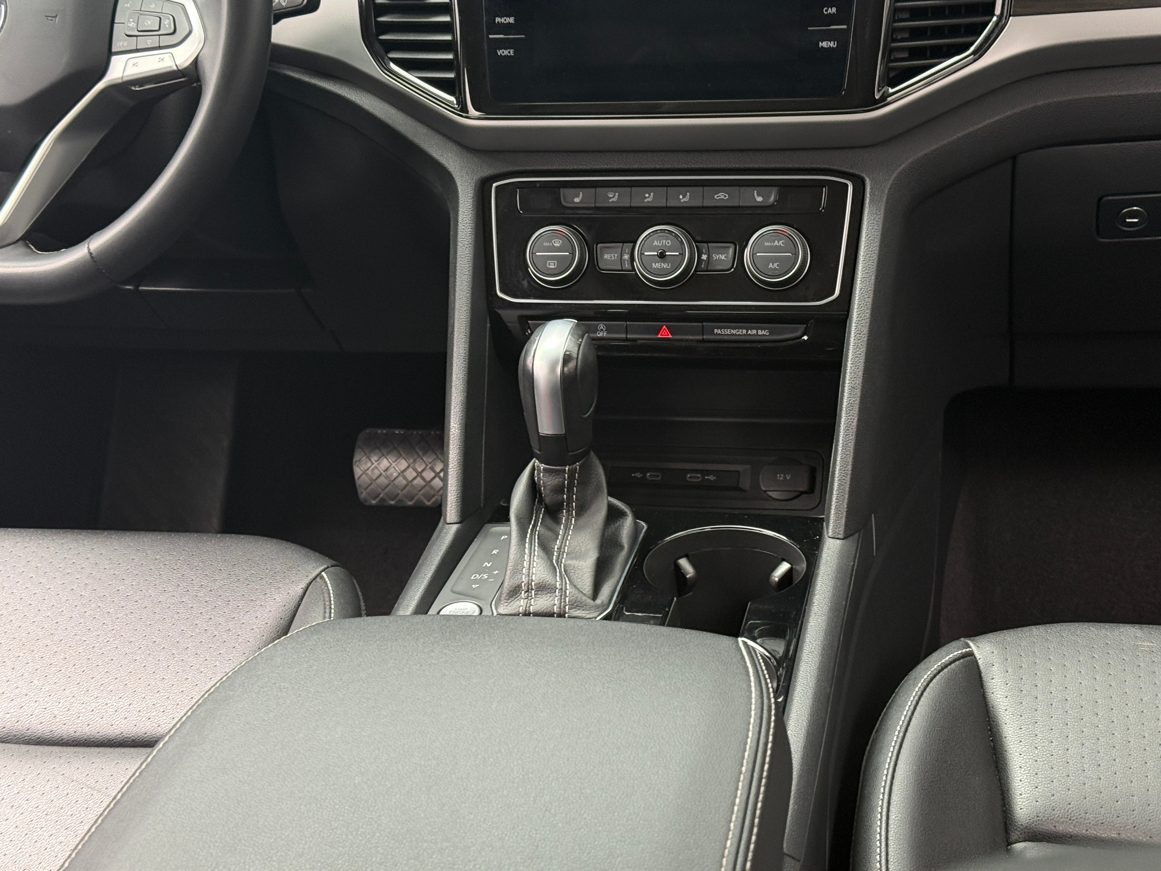 2023 Volkswagen Atlas SE w/Tech - Photo 5