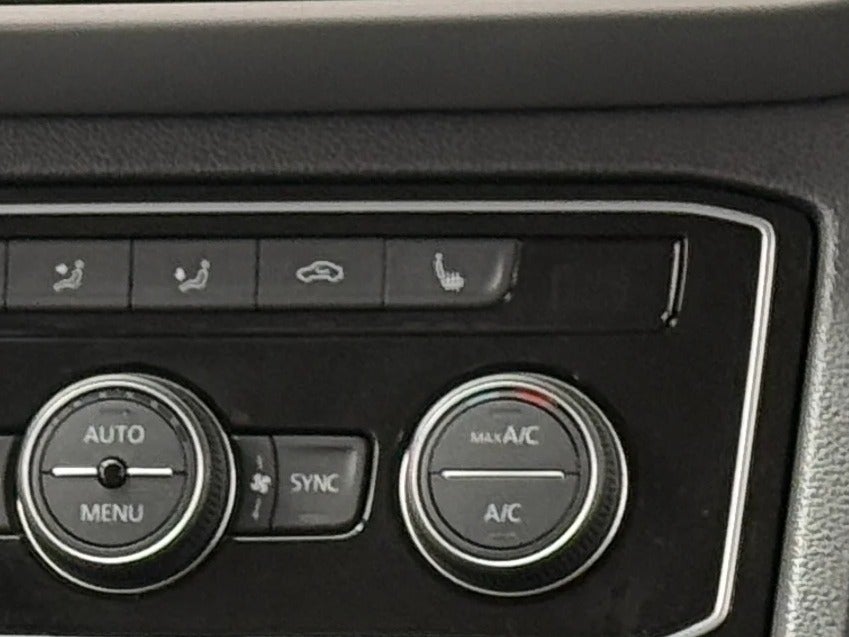 2023 Volkswagen Atlas SE w/Tech - Photo 20