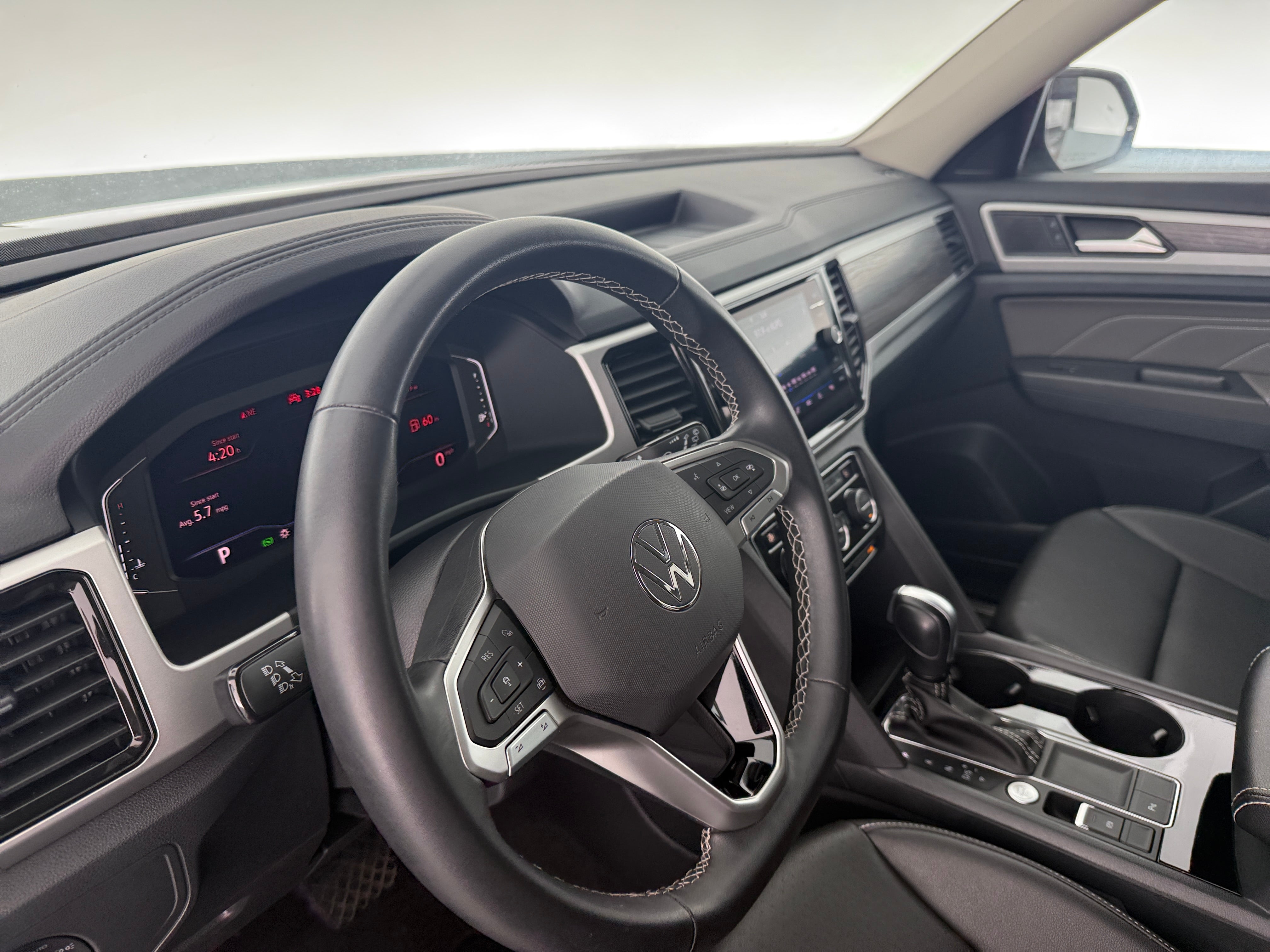 2023 Volkswagen Atlas SE w/Tech - Photo 22