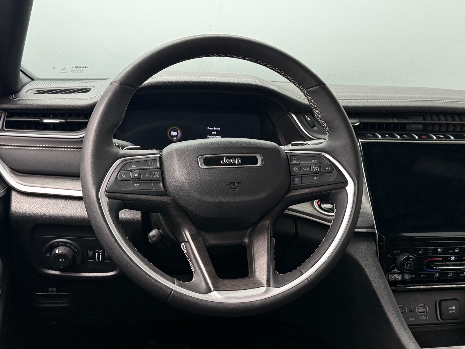 Thumbnail: 2024 Jeep Grand Cherokee L - 4