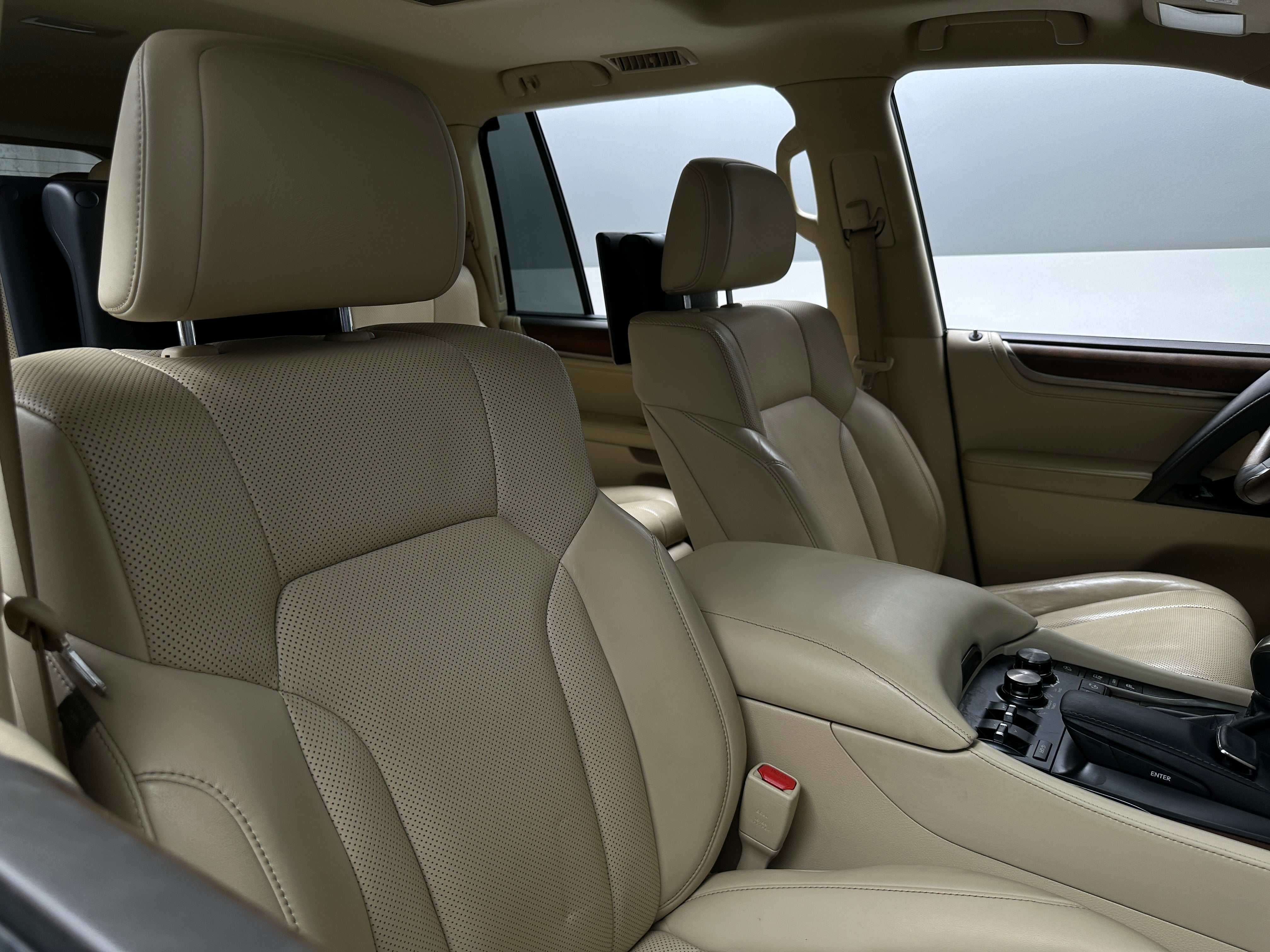 2018 Lexus LX 570