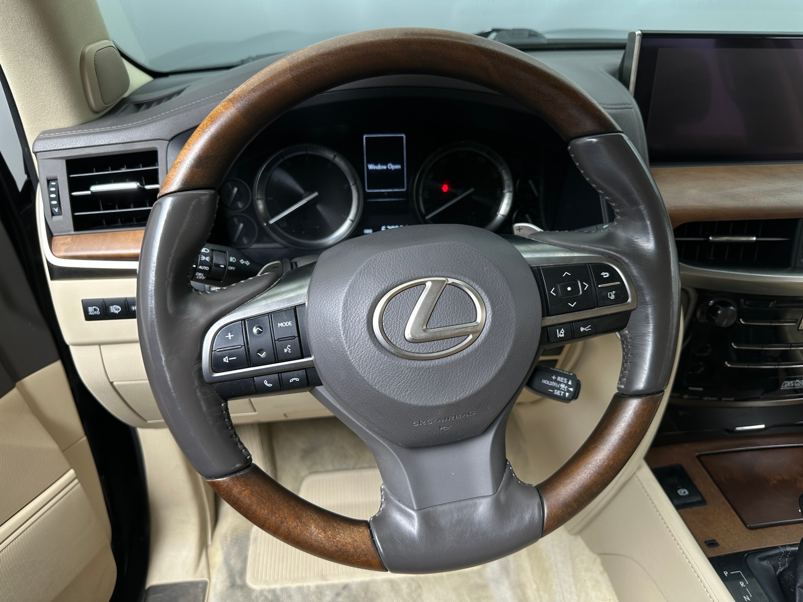 Thumbnail: 2018 Lexus LX - 4
