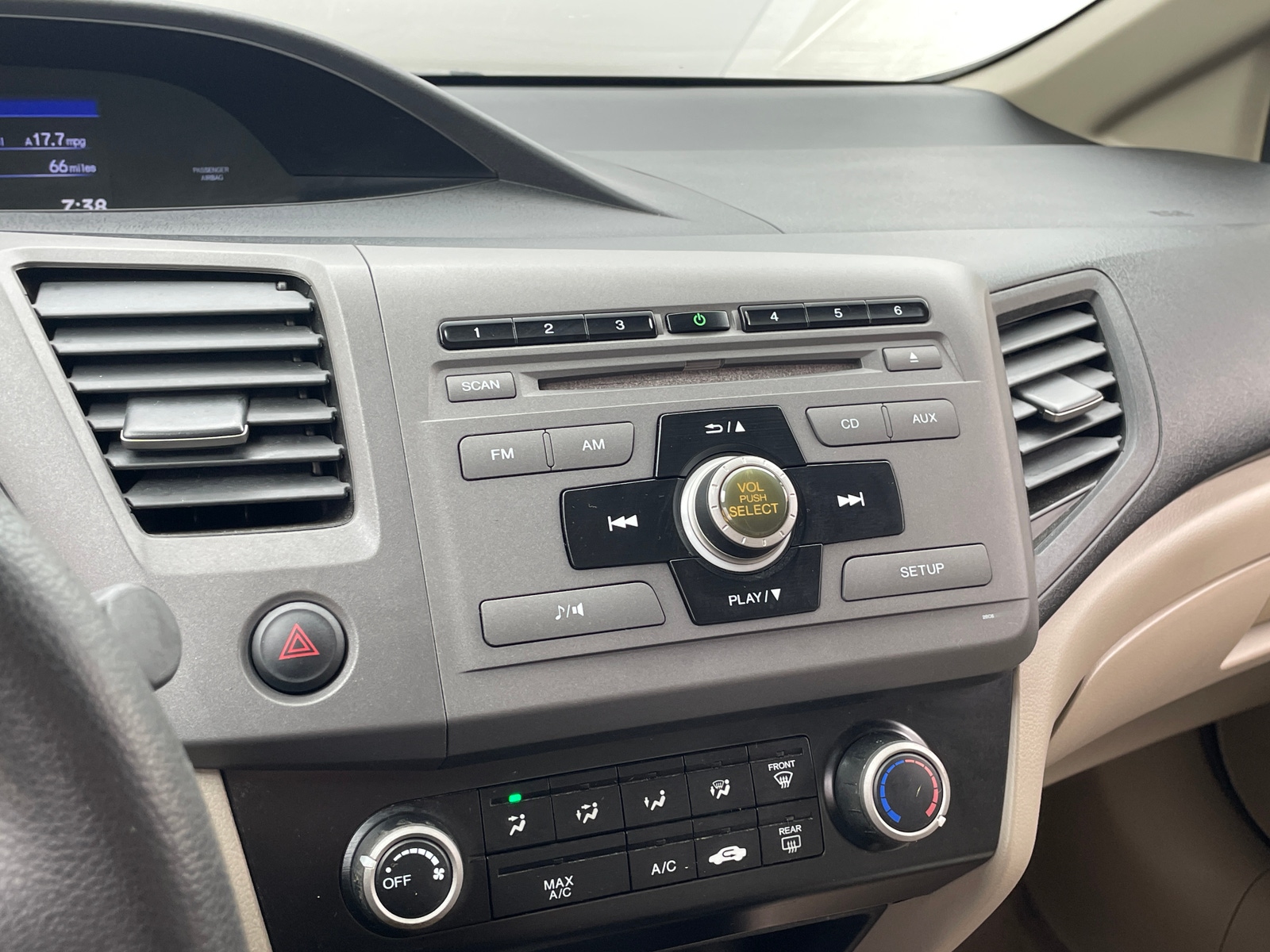 Thumbnail: 2012 Honda Civic - 4