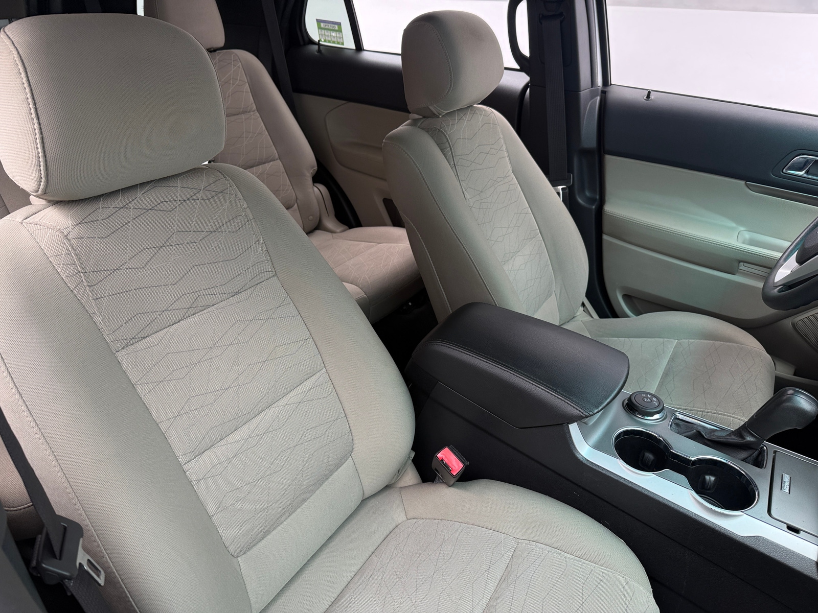 Thumbnail: 2015 Ford Explorer - 2