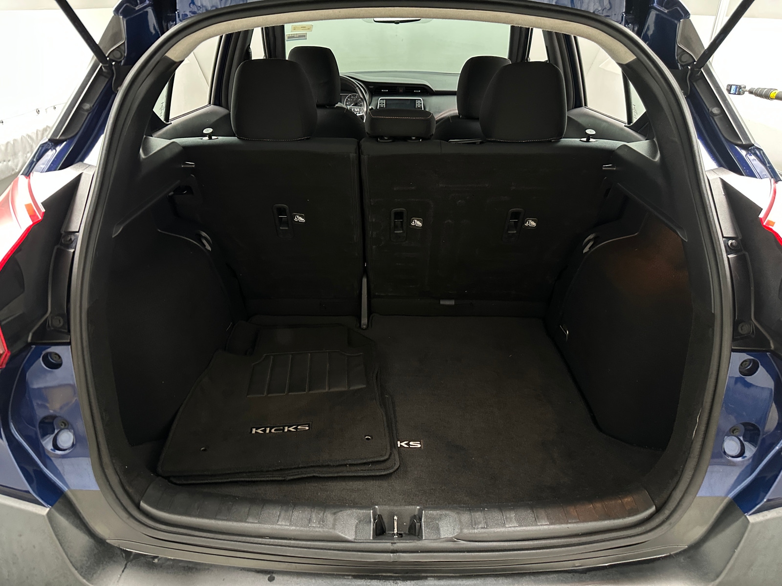 Thumbnail: 2019 Nissan Kicks - 7