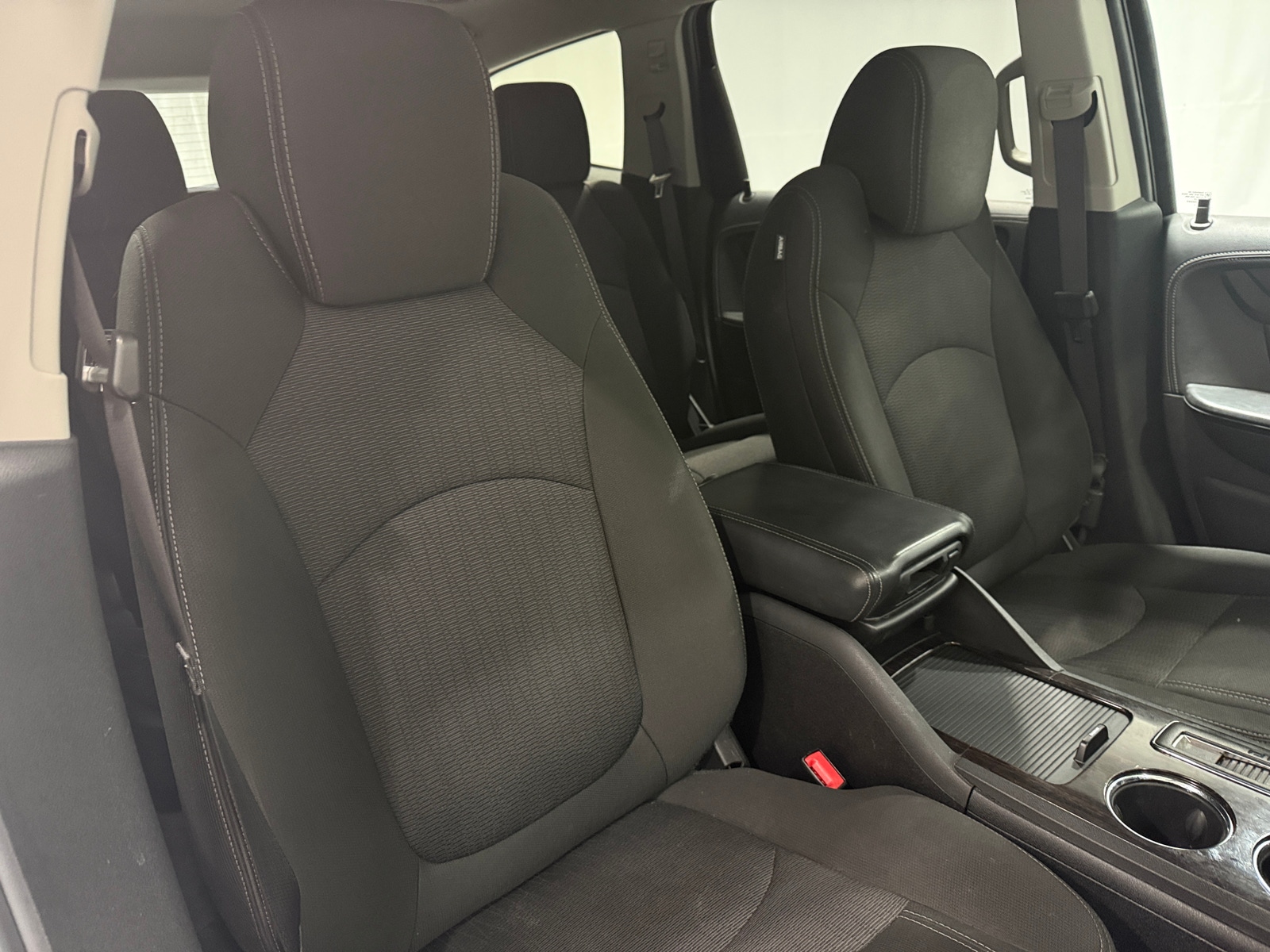Thumbnail: 2017 Chevrolet Traverse - 2