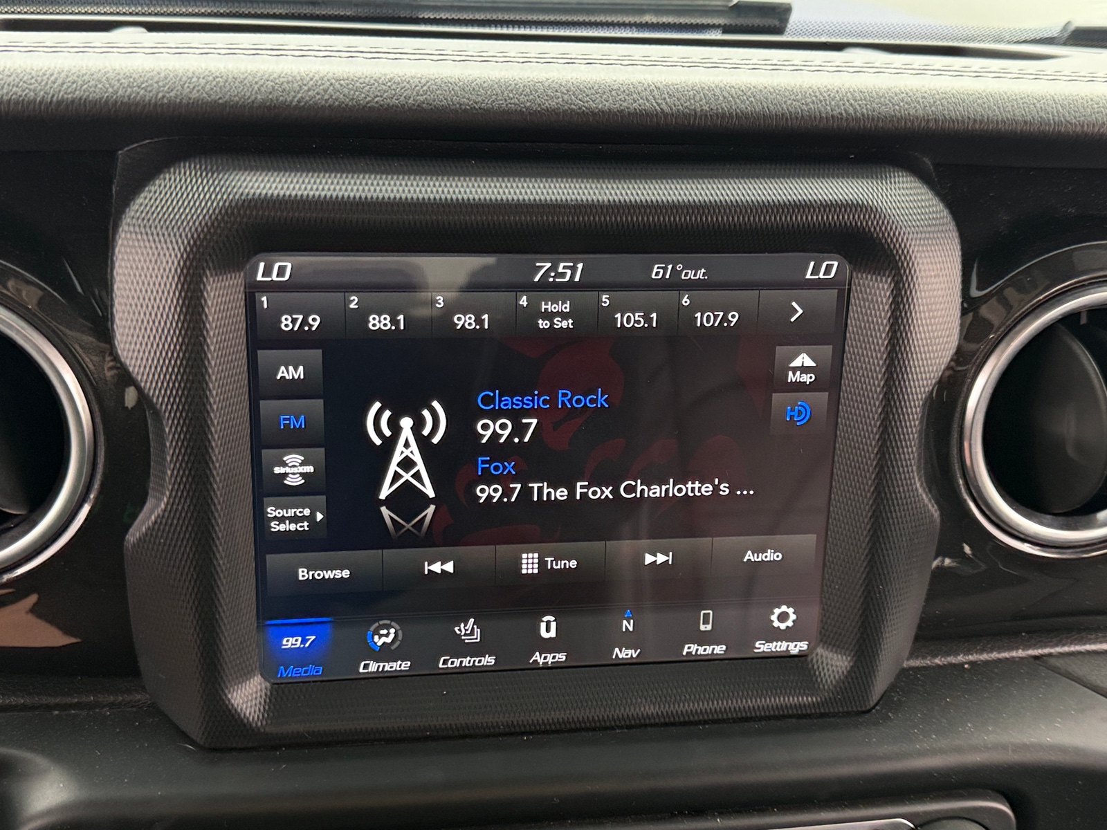 Thumbnail: 2020 Jeep Wrangler - 3