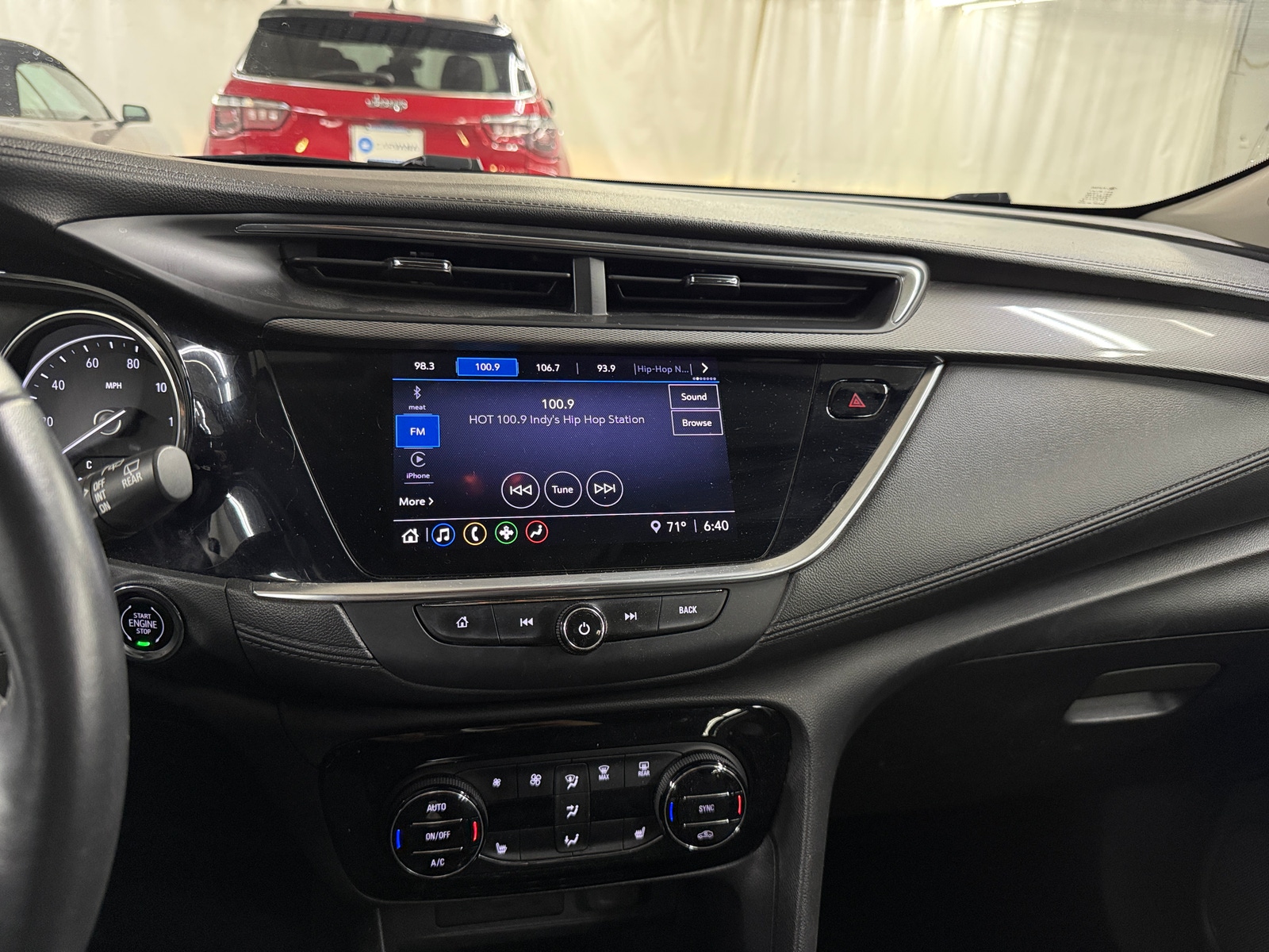 Thumbnail: 2022 Buick Encore GX - 3