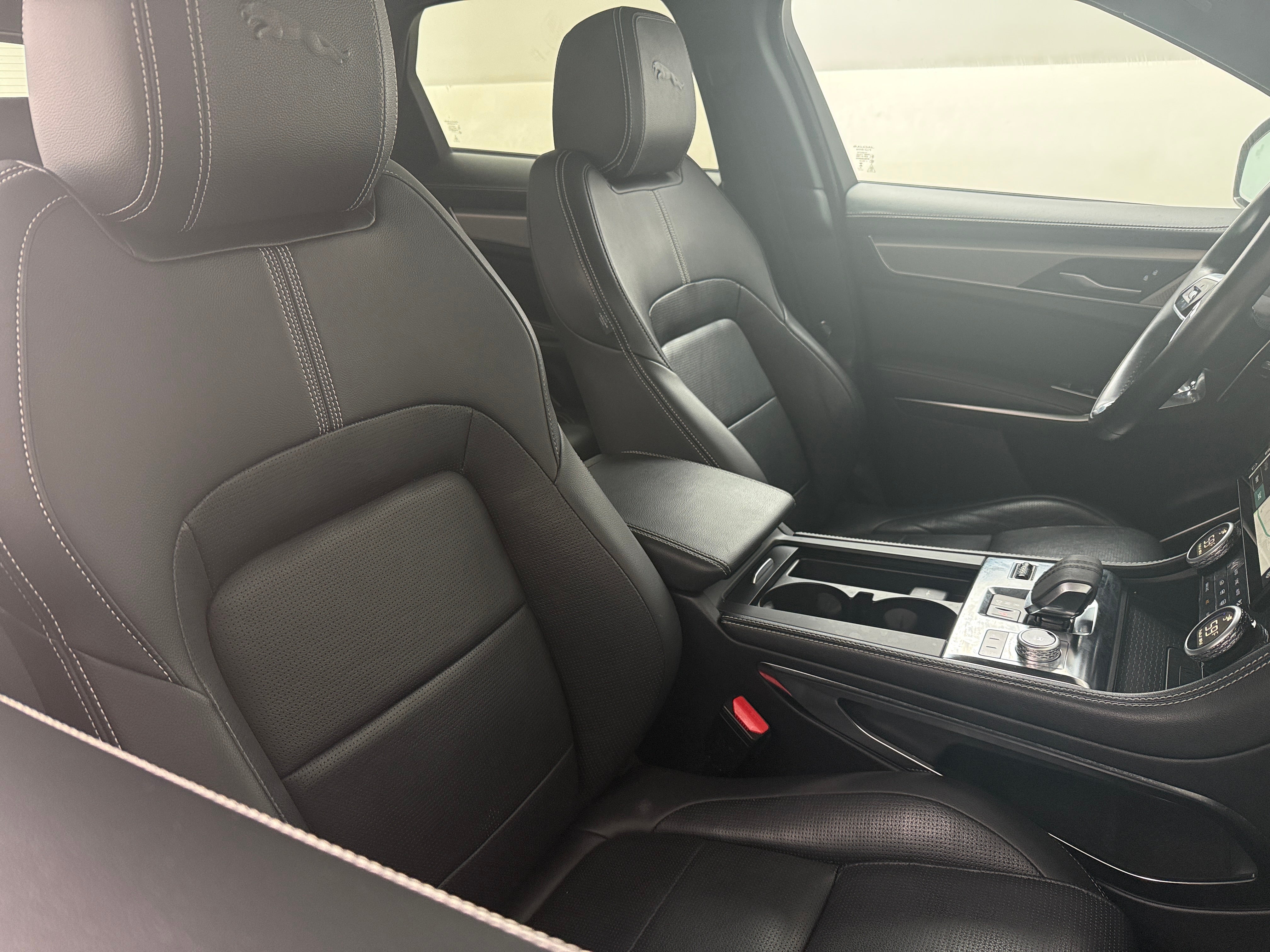 2024 Jaguar F-PACE R-Dynamic S
