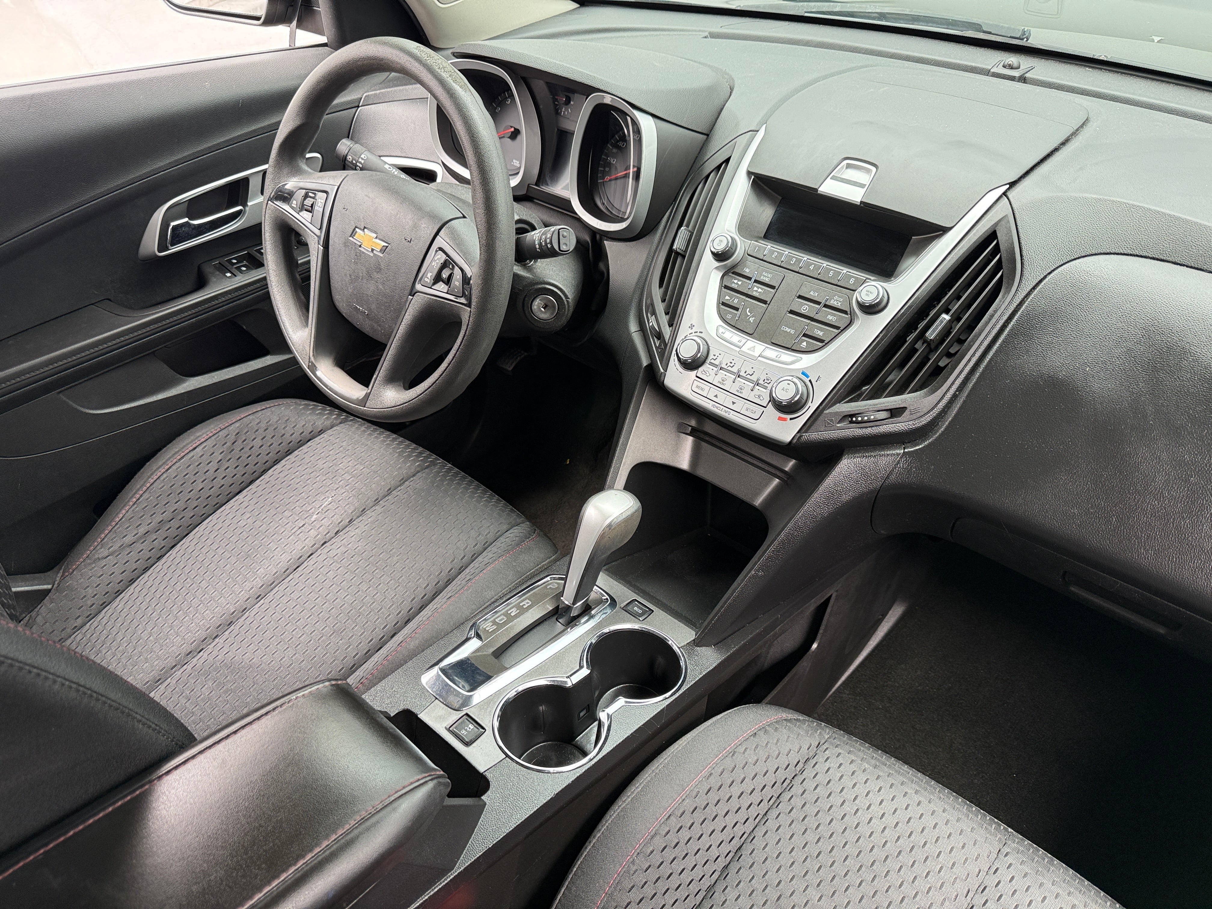 Used 2015 Chevrolet Equinox LS with VIN 2GNALAEK4F6164693 for sale in Pewaukee, WI