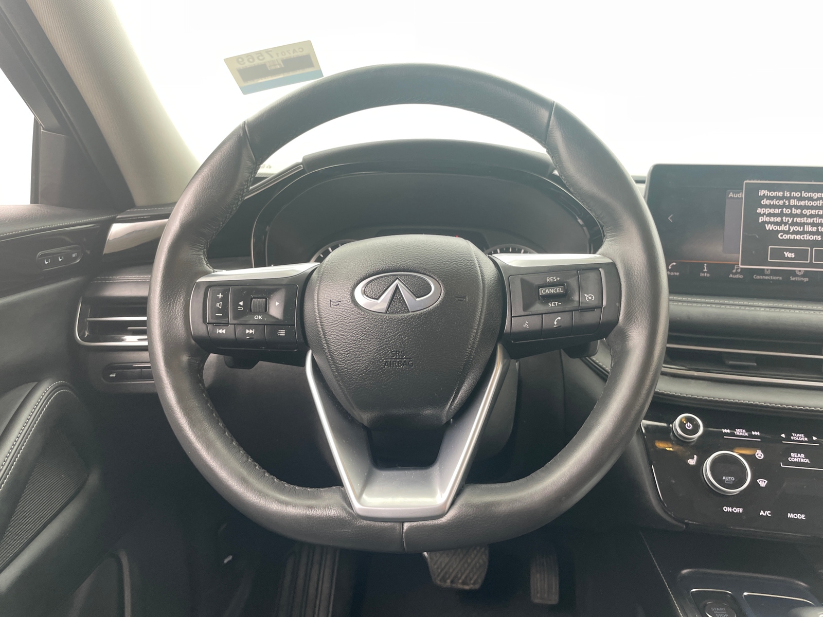 Thumbnail: 2023 INFINITI QX60 - 4