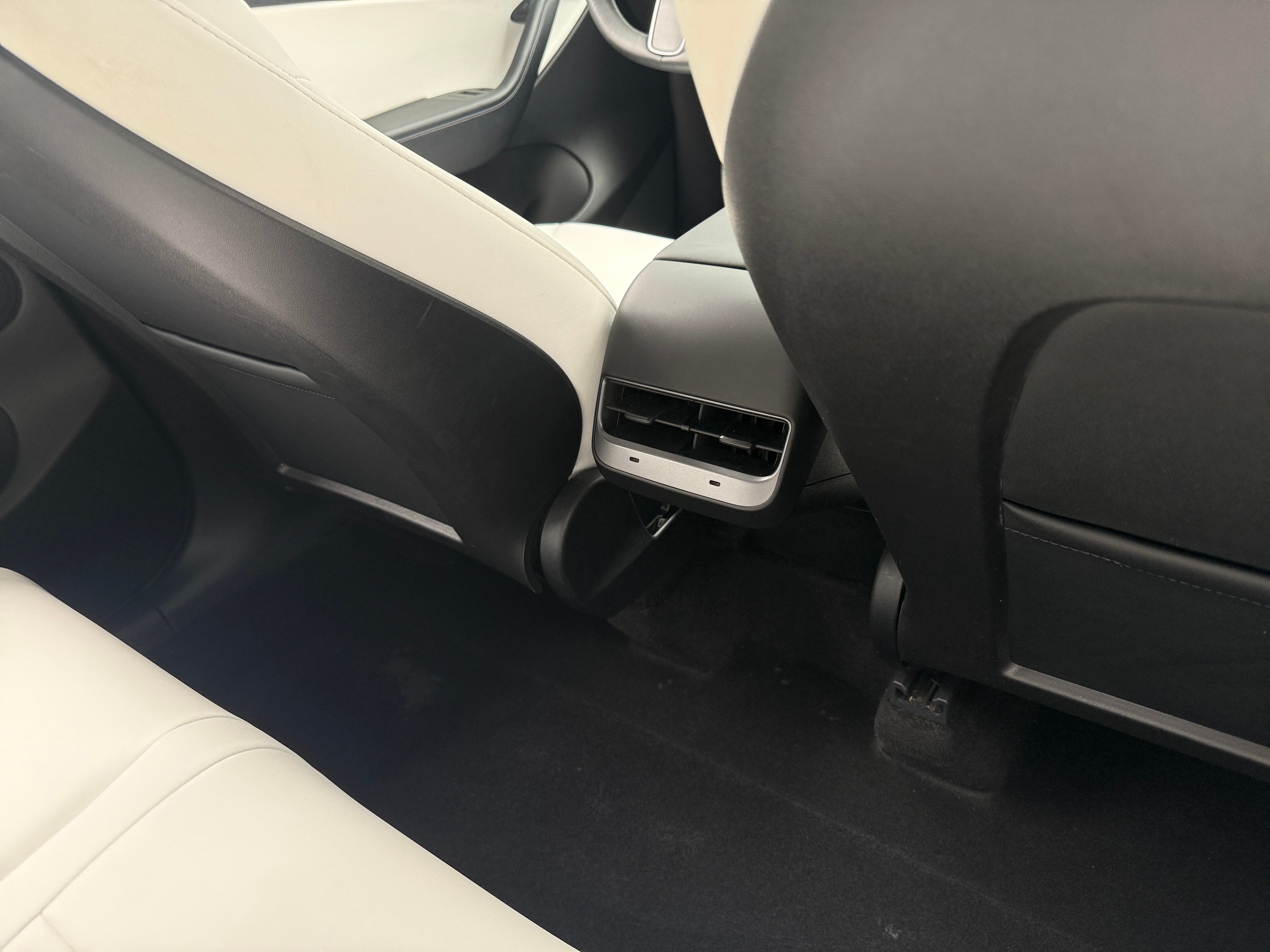 Used 2022 Tesla Model Y Performance with VIN 7SAYGDEF2NF399959 for sale in Pewaukee, WI