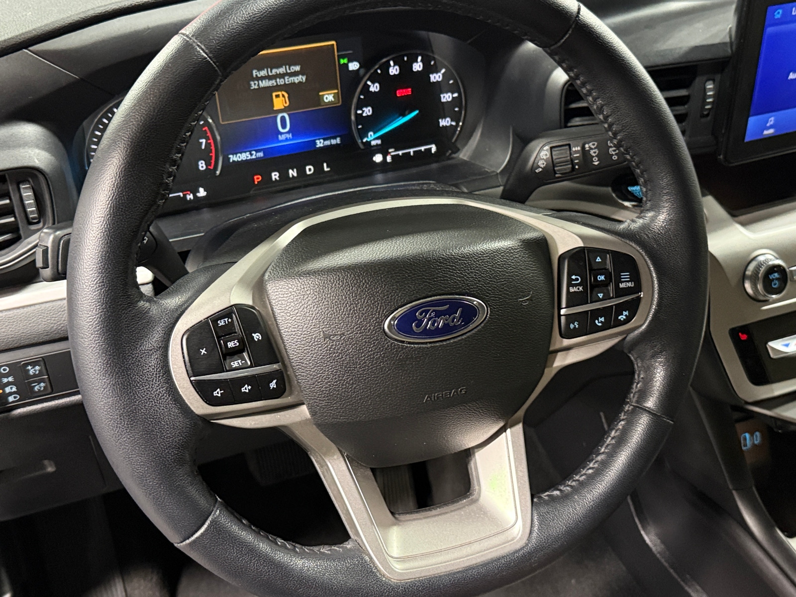 Thumbnail: 2022 Ford Explorer - 5