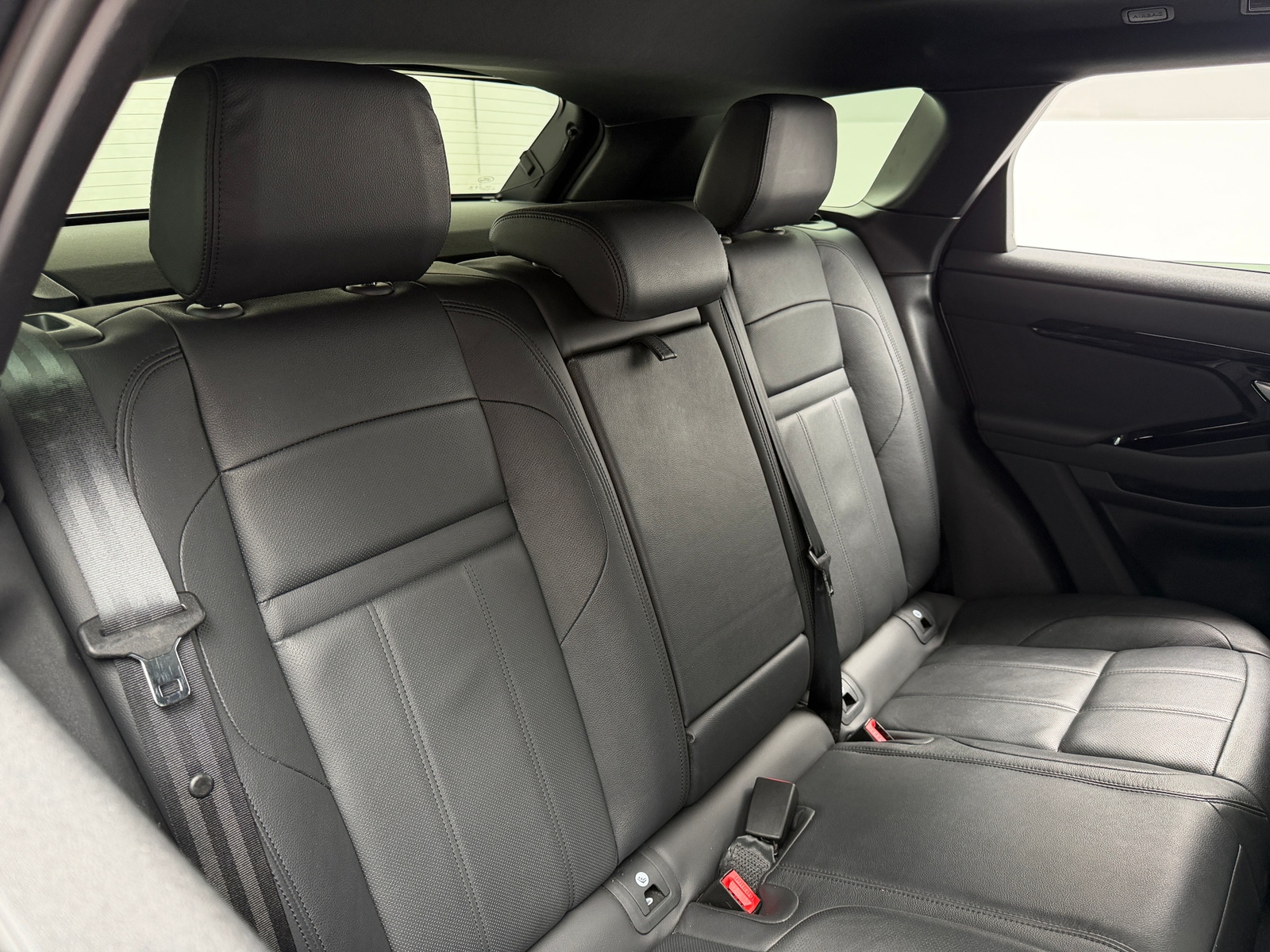 Thumbnail: 2024 Land Rover Range Rover Evoque - 5