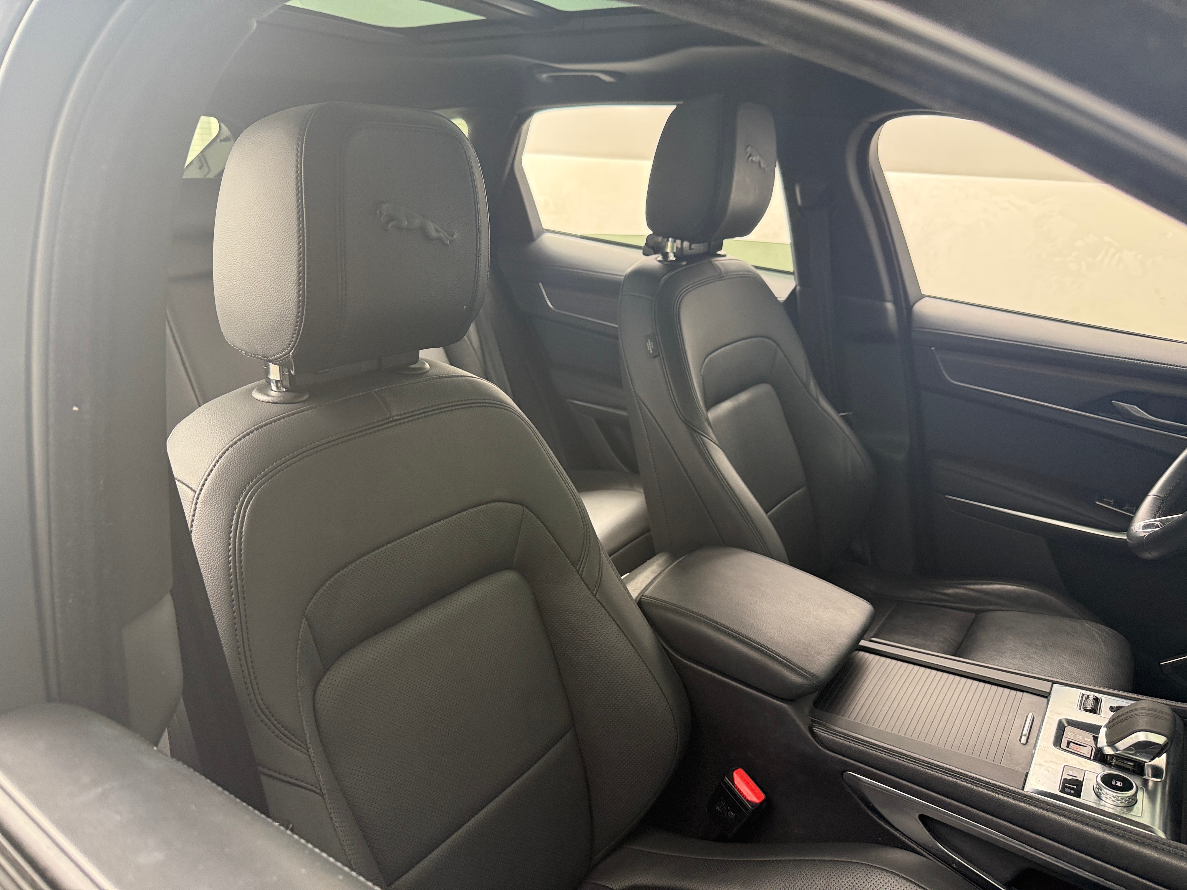 2023 Jaguar F-Pace S - Photo 2