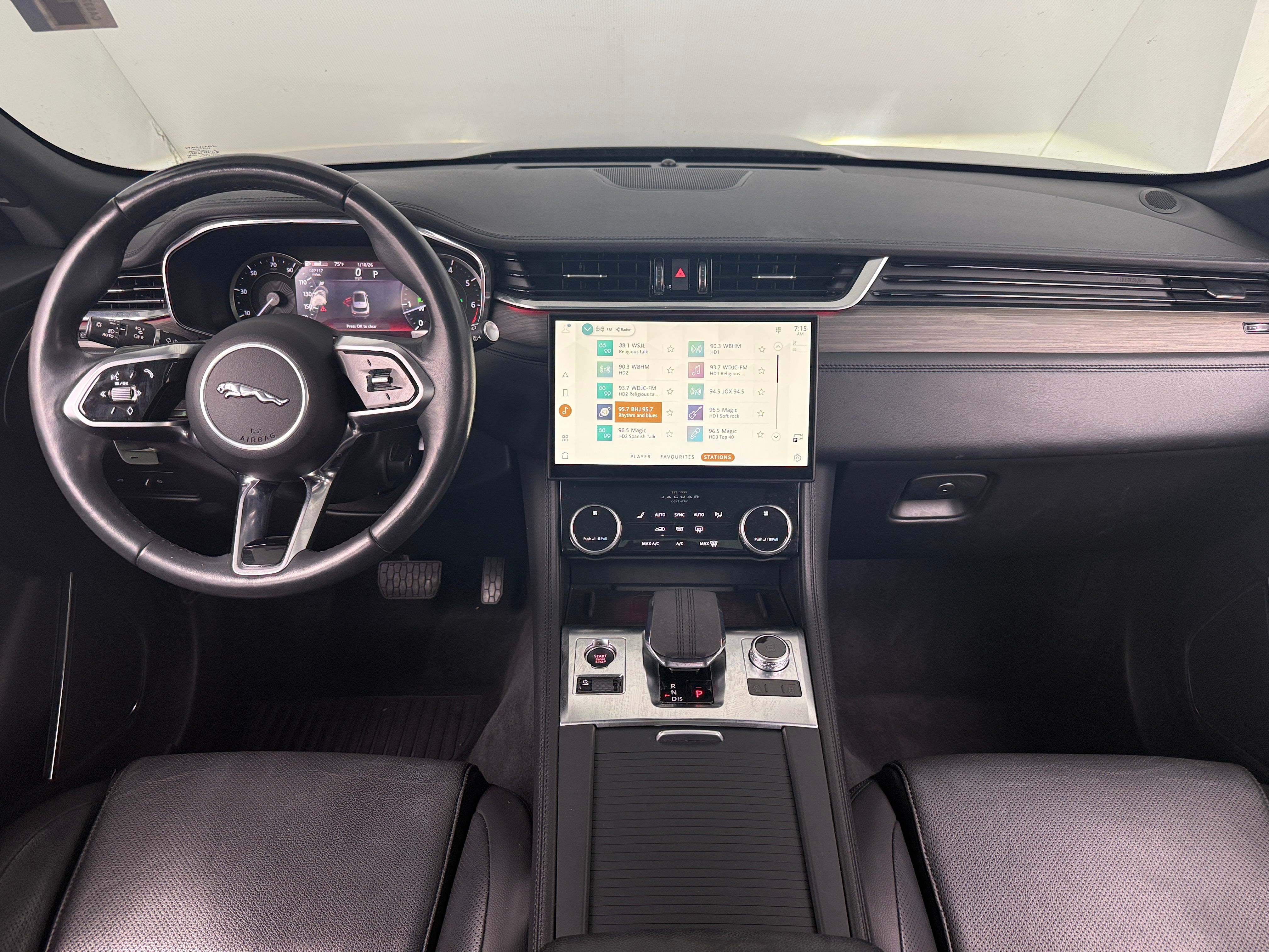 2023 Jaguar F-Pace S - Photo 5