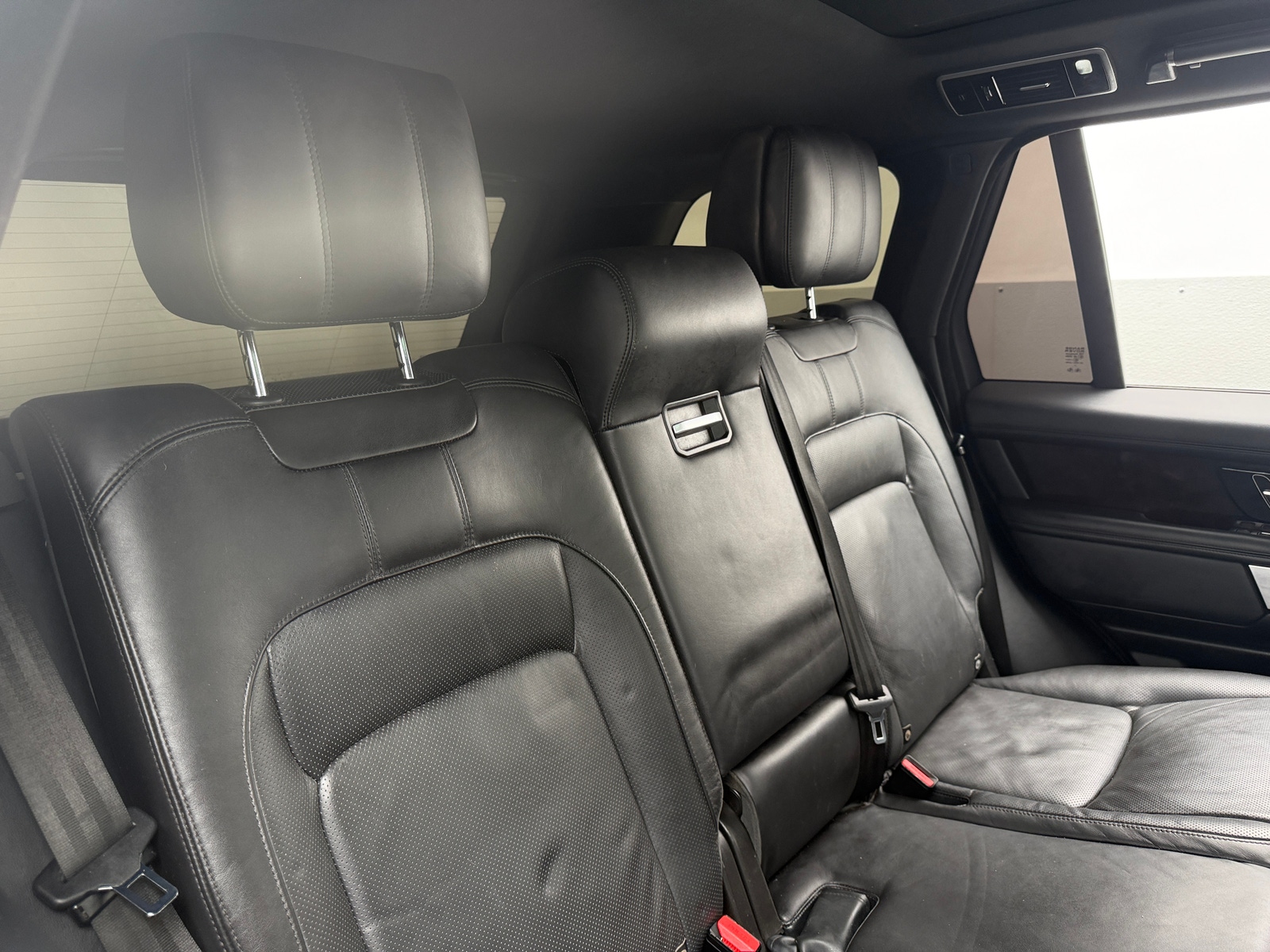 Thumbnail: 2022 Land Rover Range Rover - 5