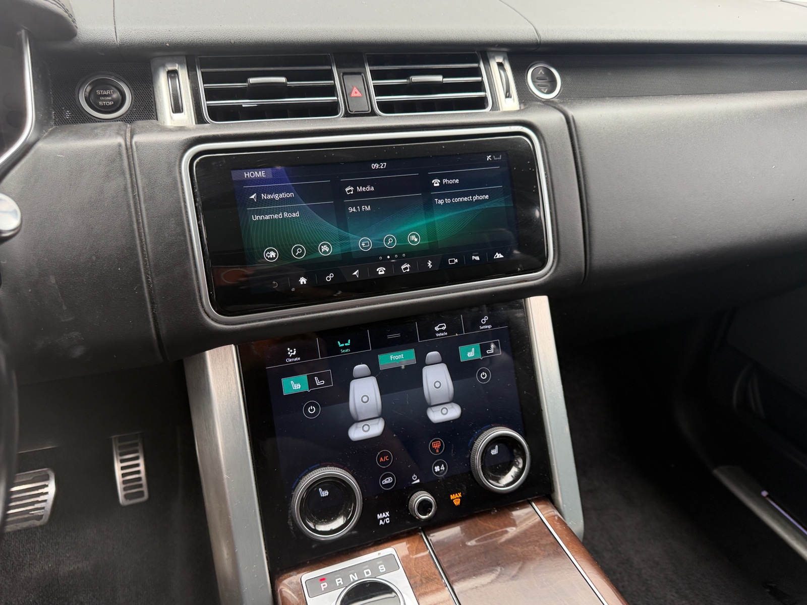 Thumbnail: 2022 Land Rover Range Rover - 3