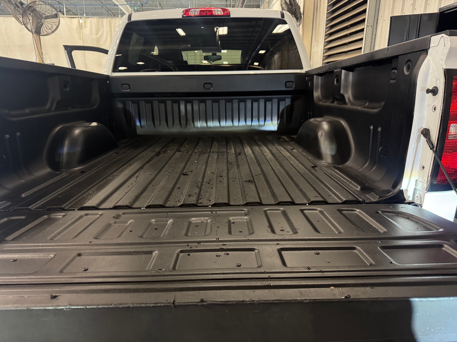 Thumbnail: 2017 Chevrolet Silverado 1500 - 6