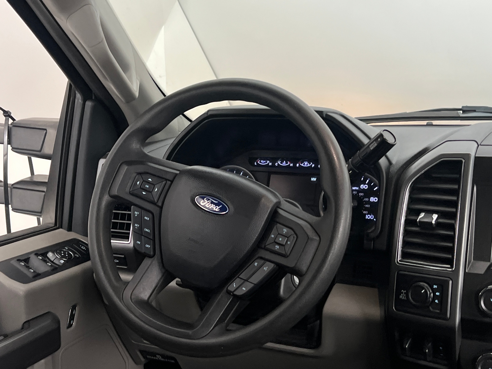 Thumbnail: 2020 Ford Econoline - 5
