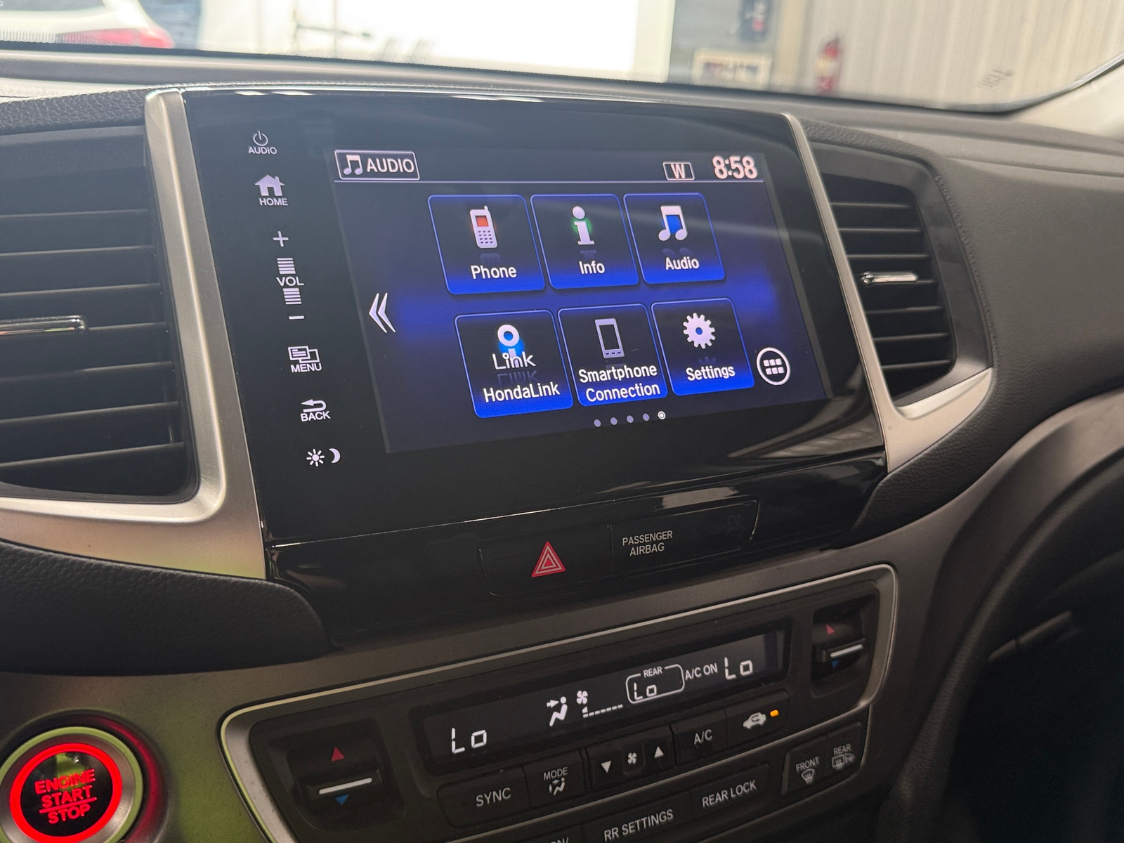Thumbnail: 2018 Honda Pilot - 4