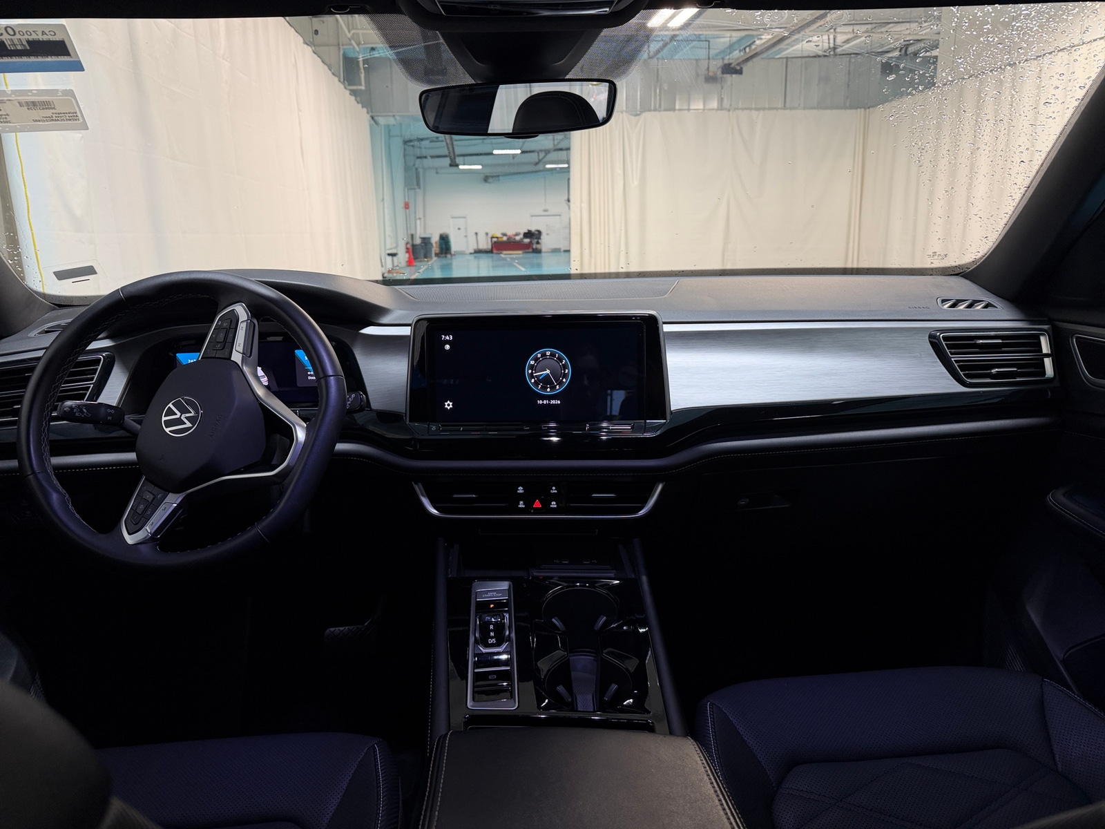 Thumbnail: 2024 Volkswagen Atlas - 3