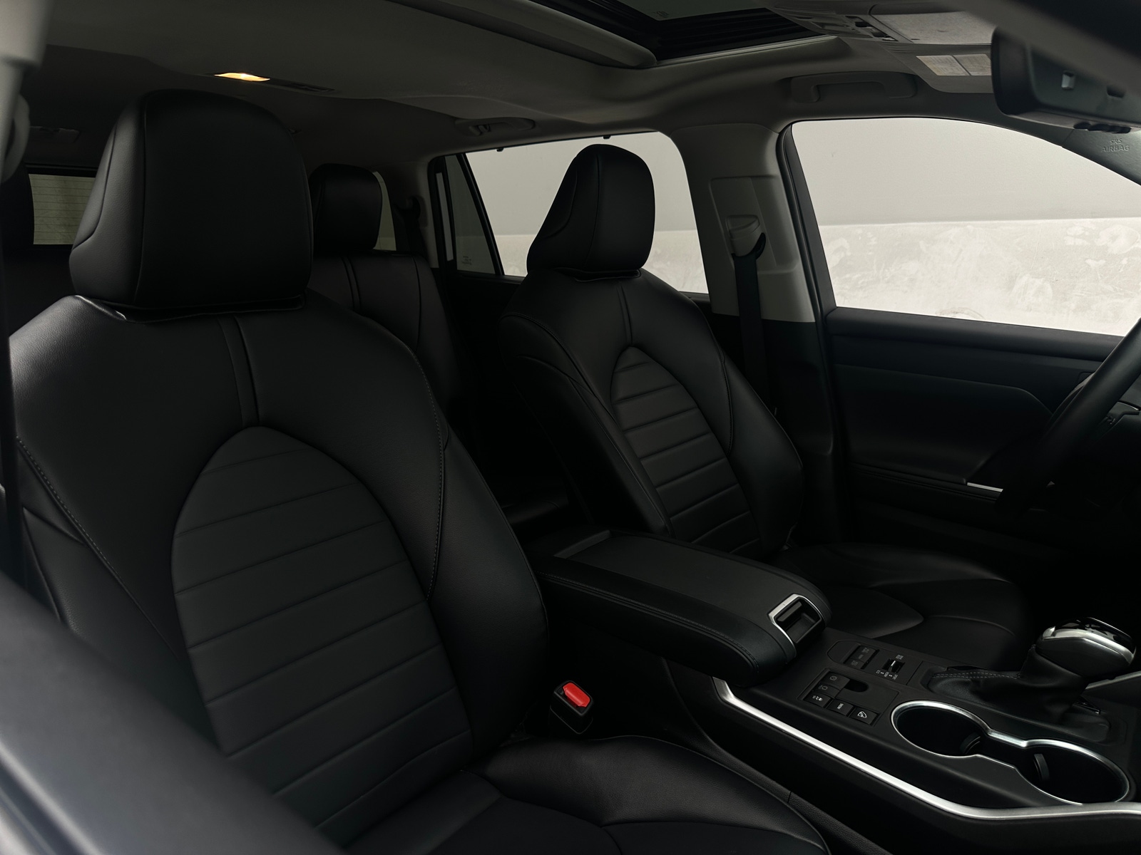 Thumbnail: 2024 Toyota Highlander - 2