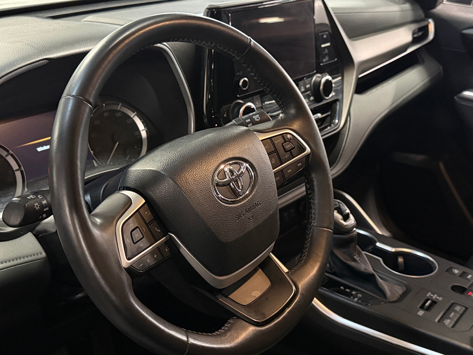 Thumbnail: 2024 Toyota Highlander - 5