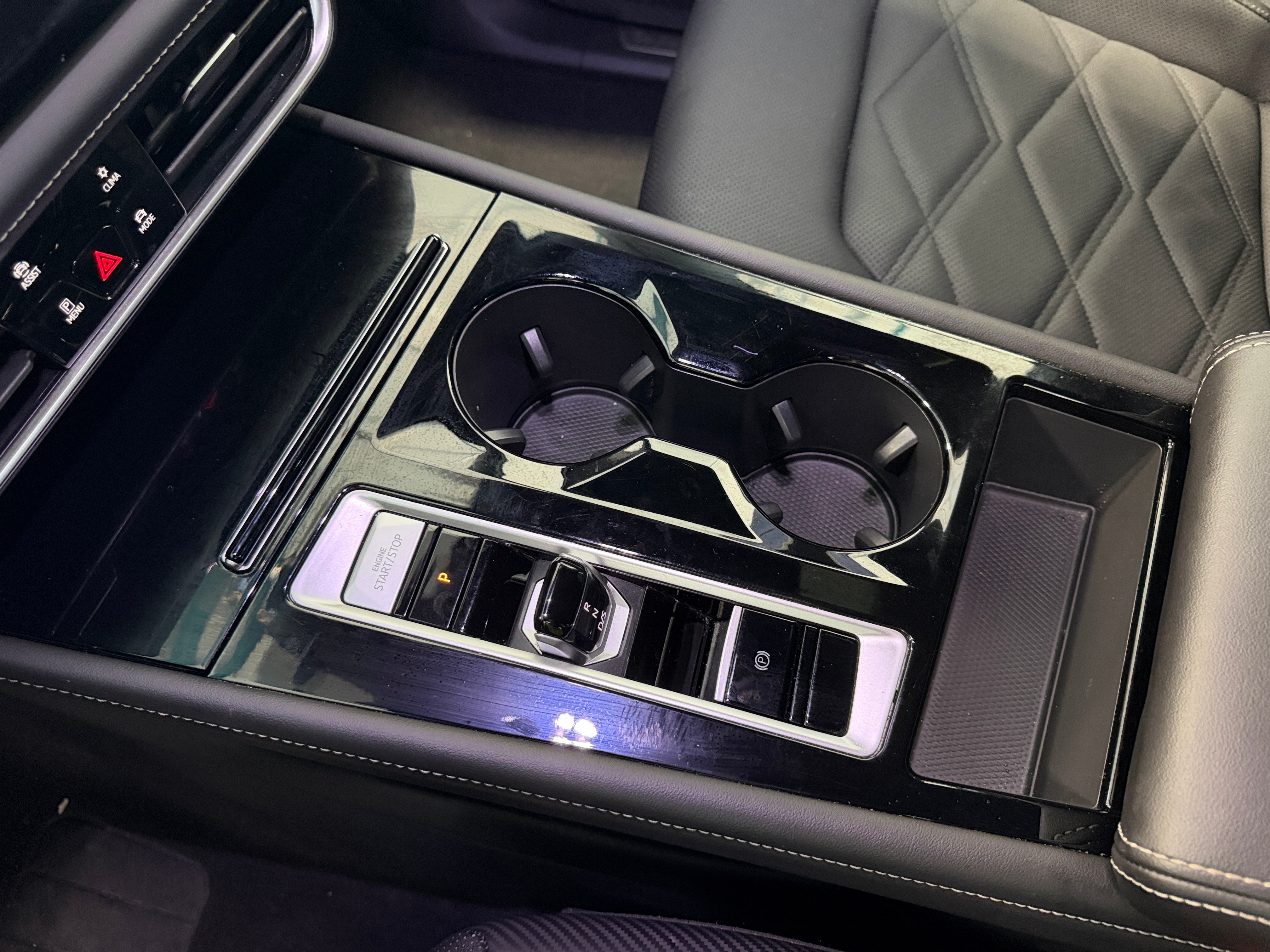 2025 Volkswagen Atlas Cross Sport SE w/Tech - Photo 8